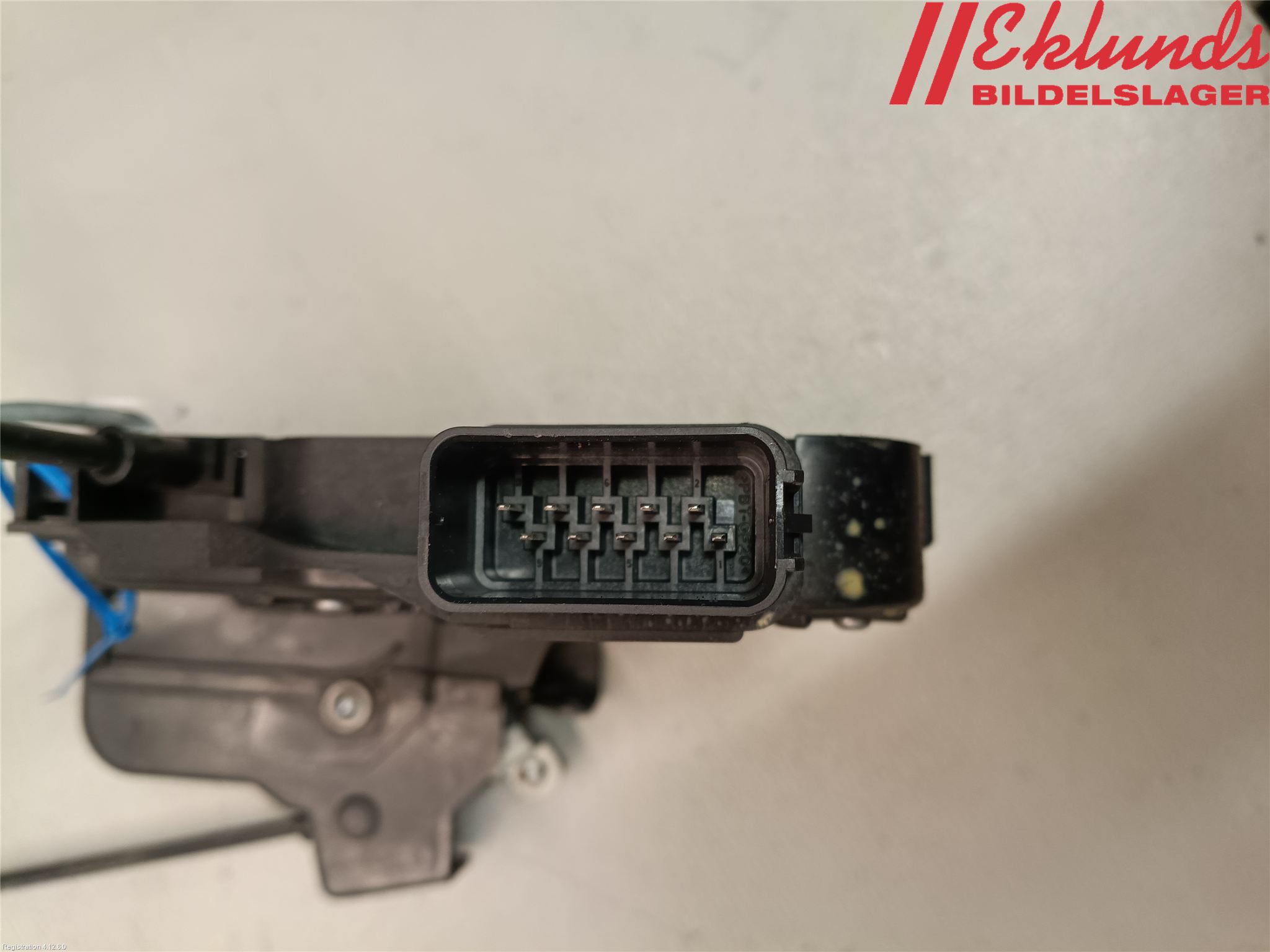 Volvo V70 08-13 Låskista-Dörrlås