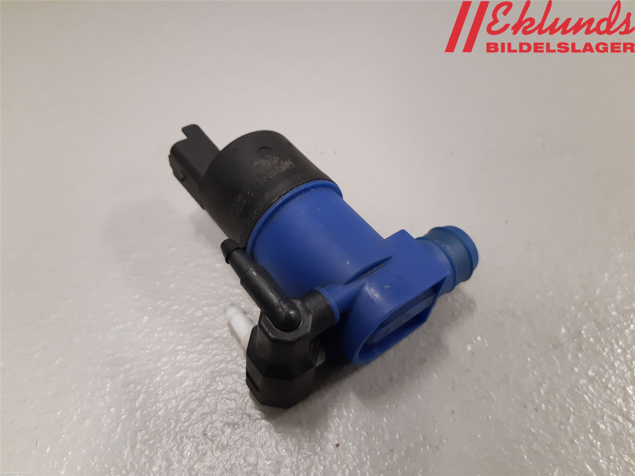 Renault CLIO III  09-12 Spolarpump Vindruta