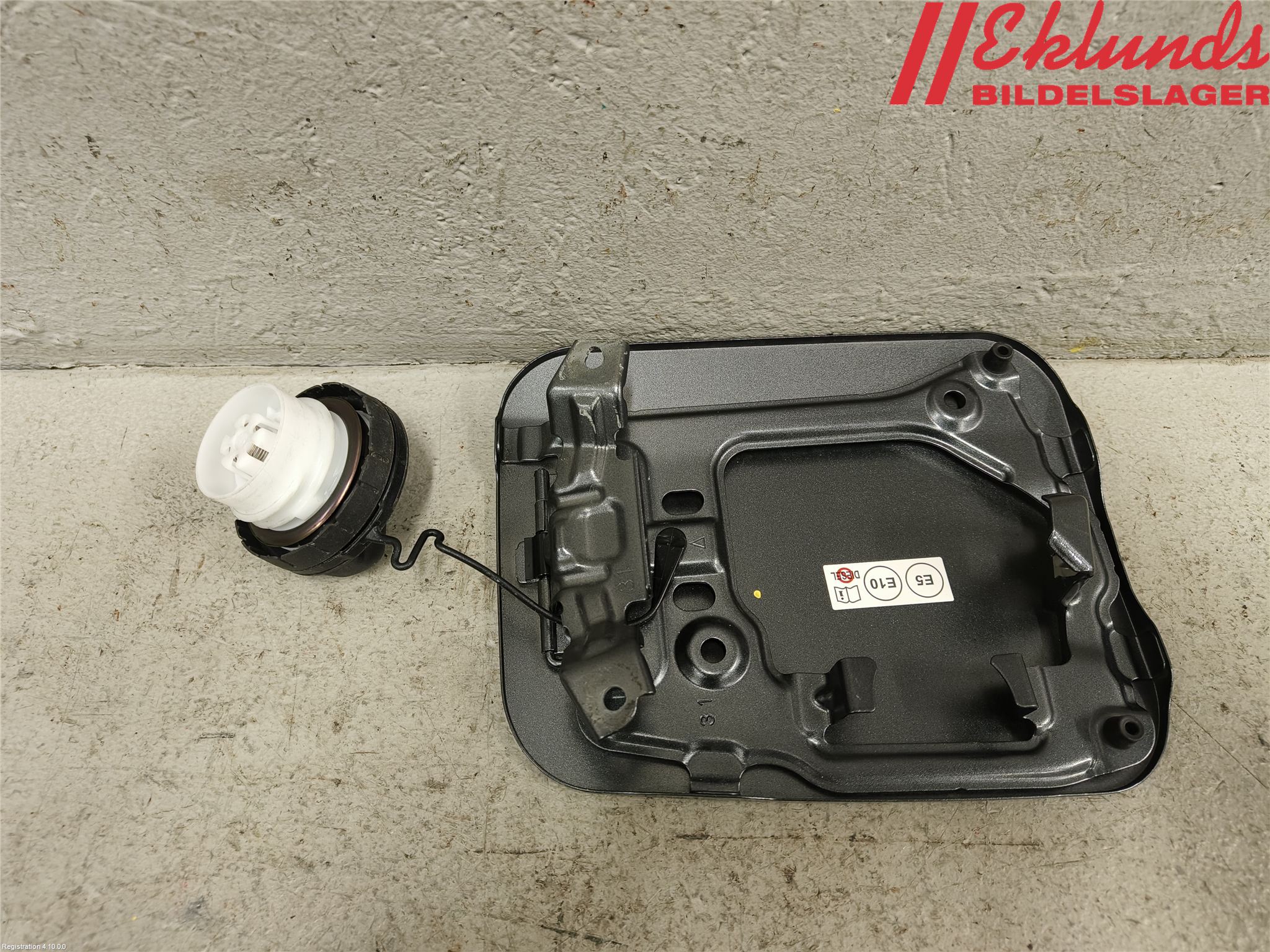 Toyota RAV4 19- Tanklucka