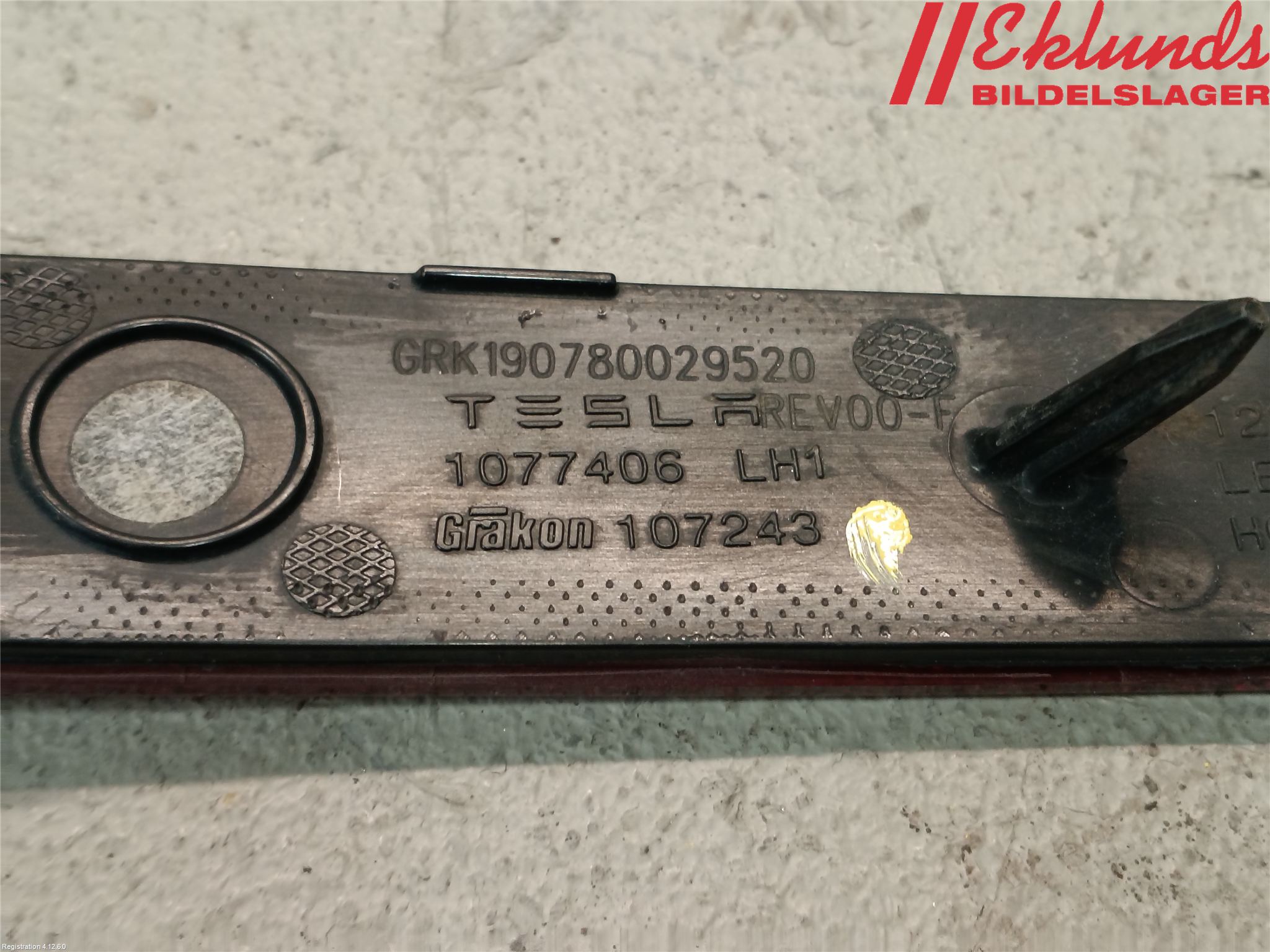Tesla MODEL 3 17- Dimljus/Reflex Bak