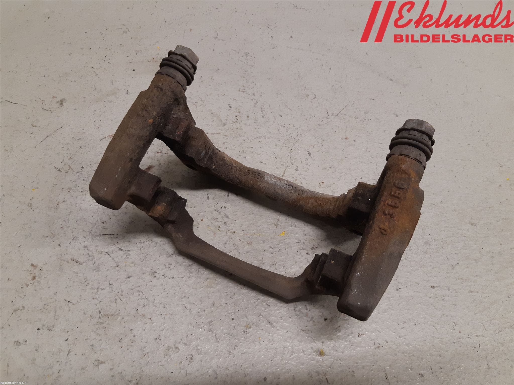 BMW 5 G30/G31/F90 17-23 Bromsokshållare