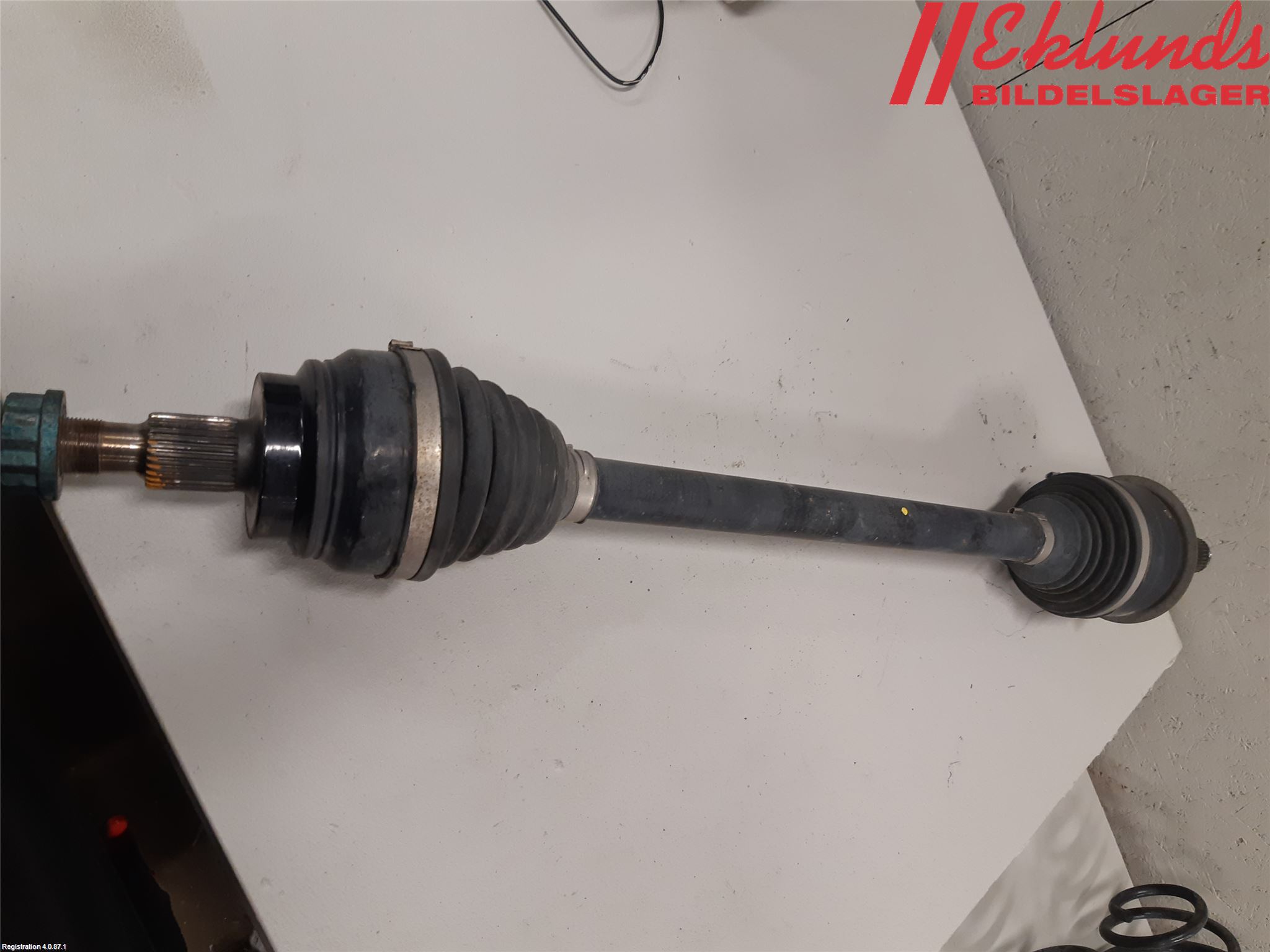 Mercedes-Benz MB VITO/V-KLASS (W640,W447,W448) 14- Drivaxel Bak Höger