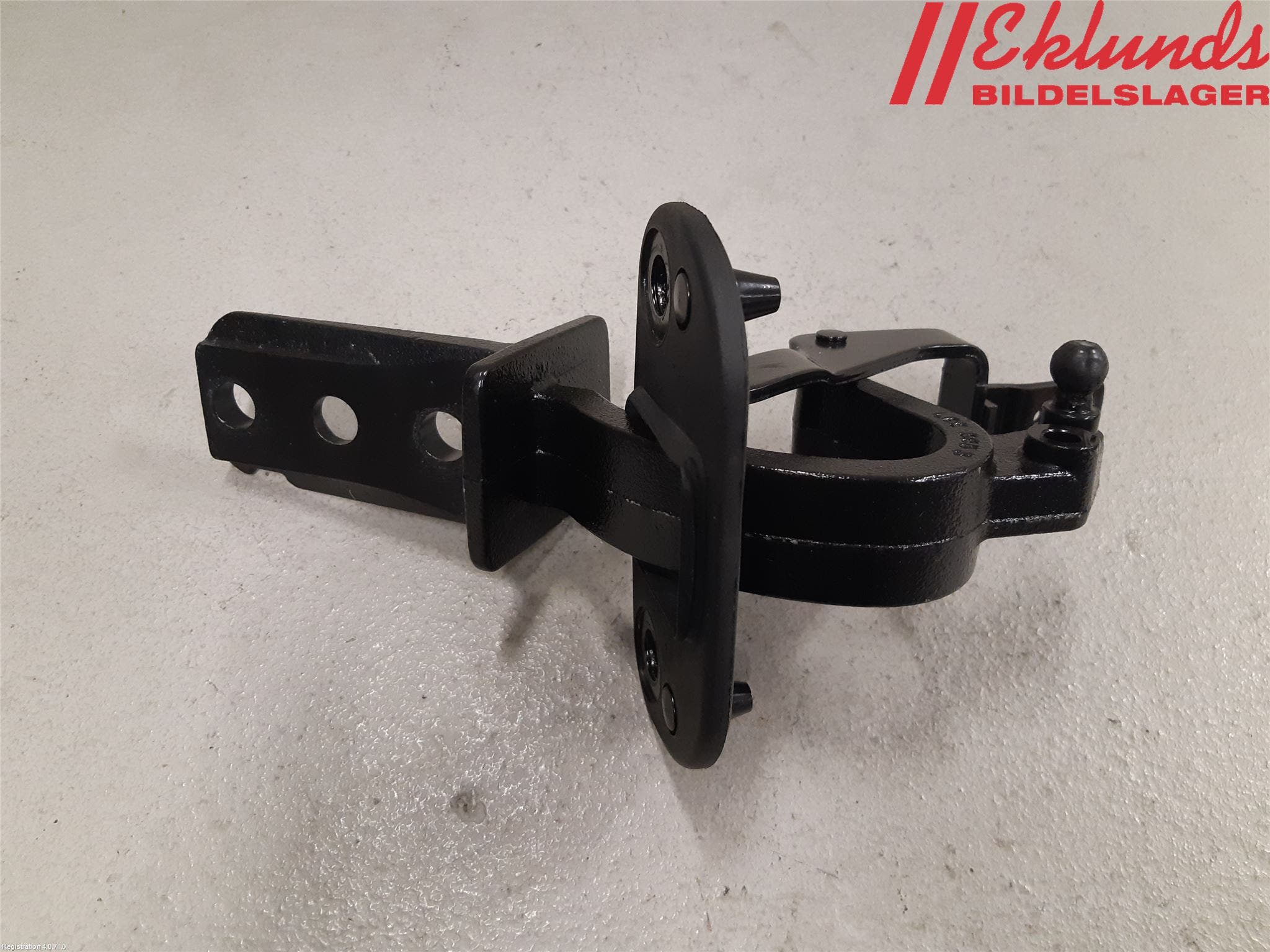 Volvo XC70 14-16 Bakluckegångjärn Hö