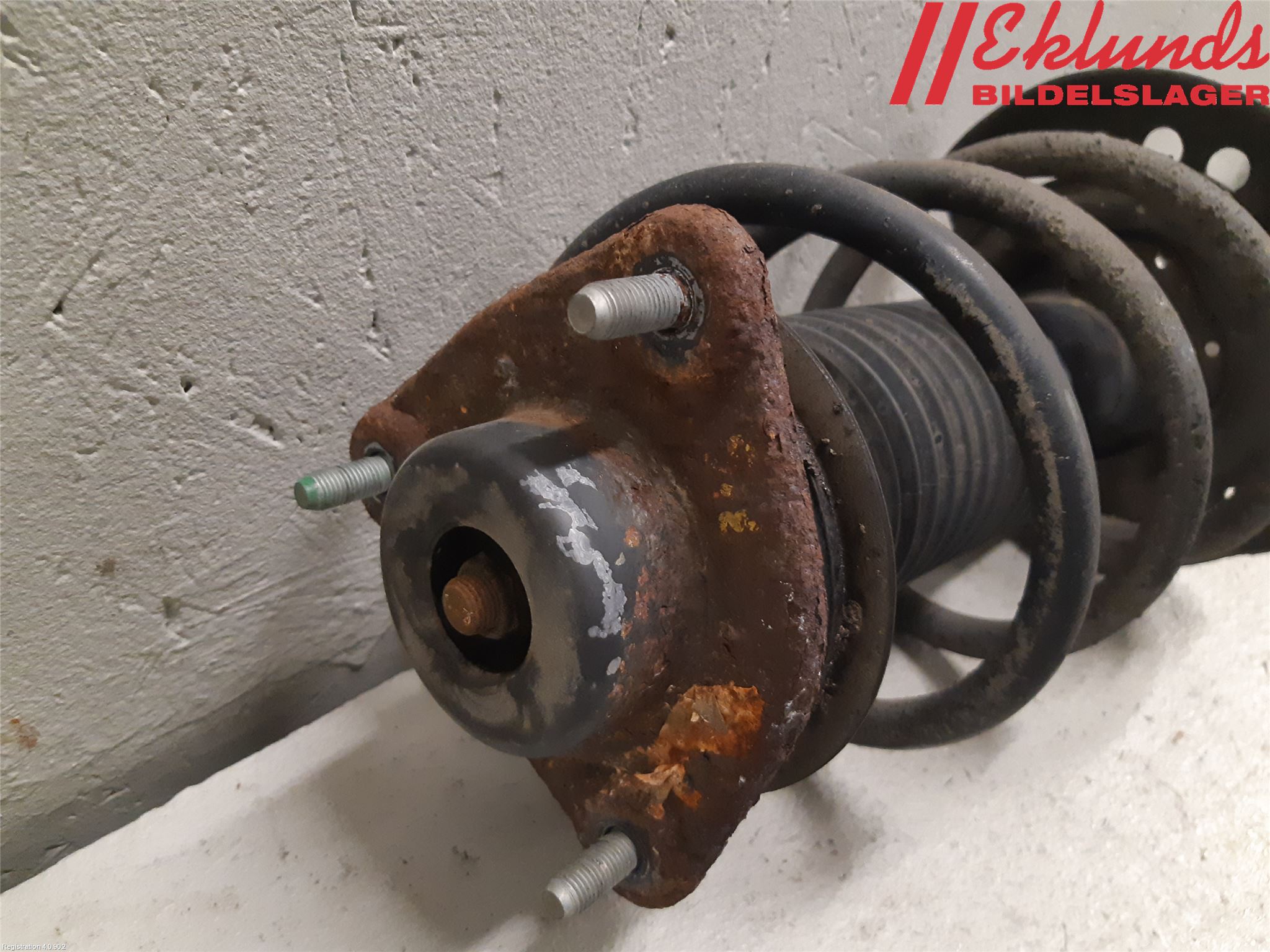 Hyundai i40 08-15 Fjäderben Fram Vänster