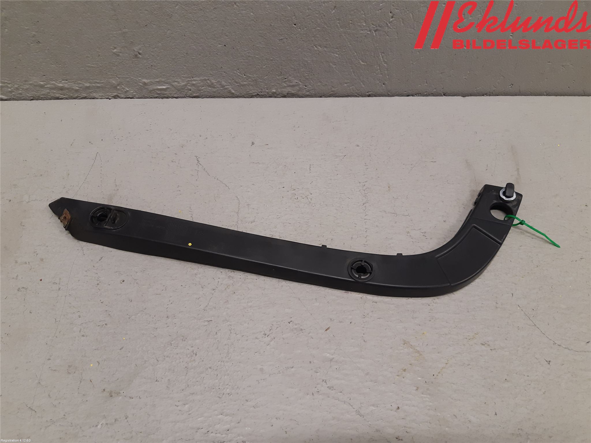Saab 9-3 VER2/VER3 08-15 Stötfångarfäste Bak Hö