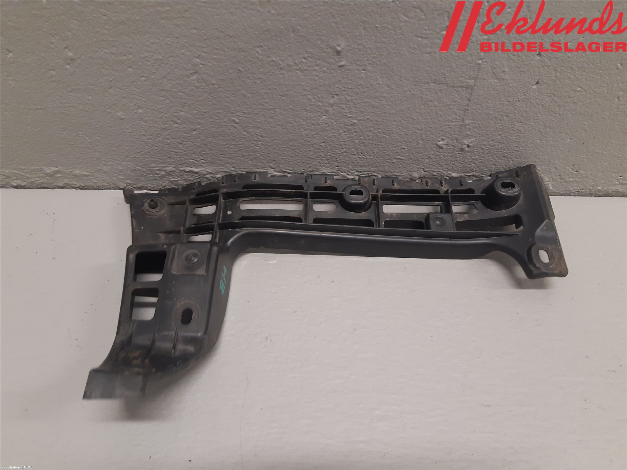 Volkswagen VW CADDY 16-20 Stötfångarfäste Bak Hö
