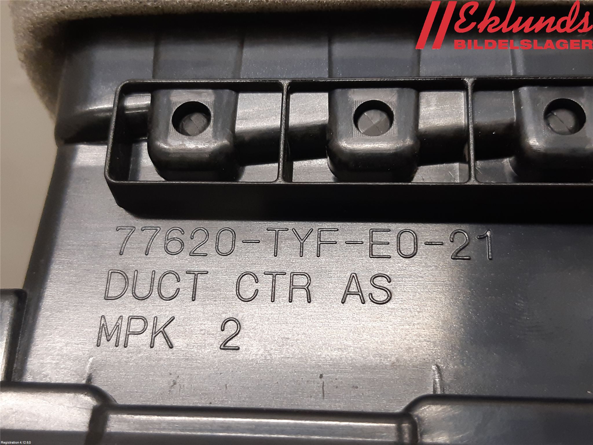 Honda E 20-23 Defrosterkanal-Munstycke