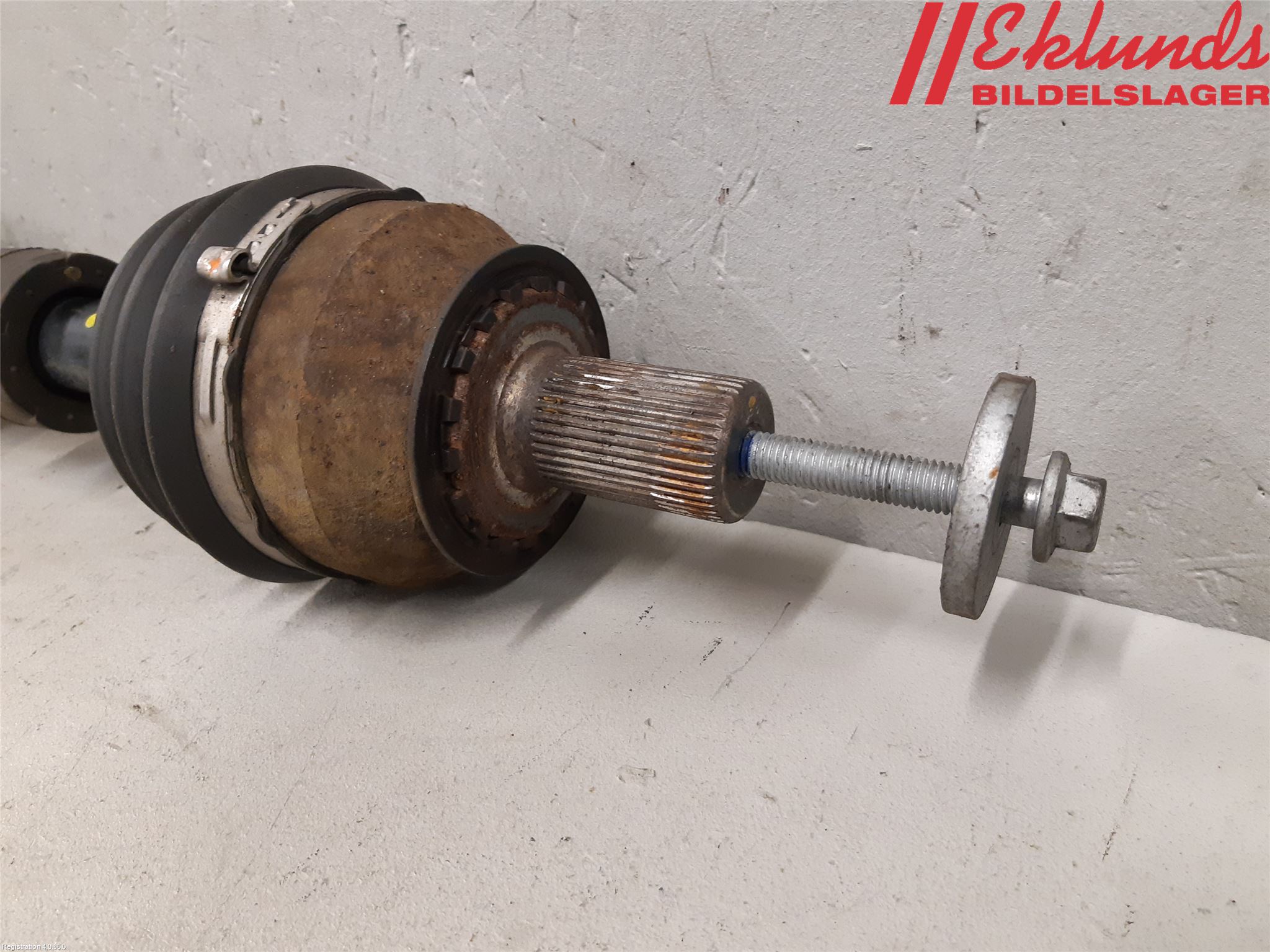 Volvo V60 11-13 Drivaxel Fram Vänster