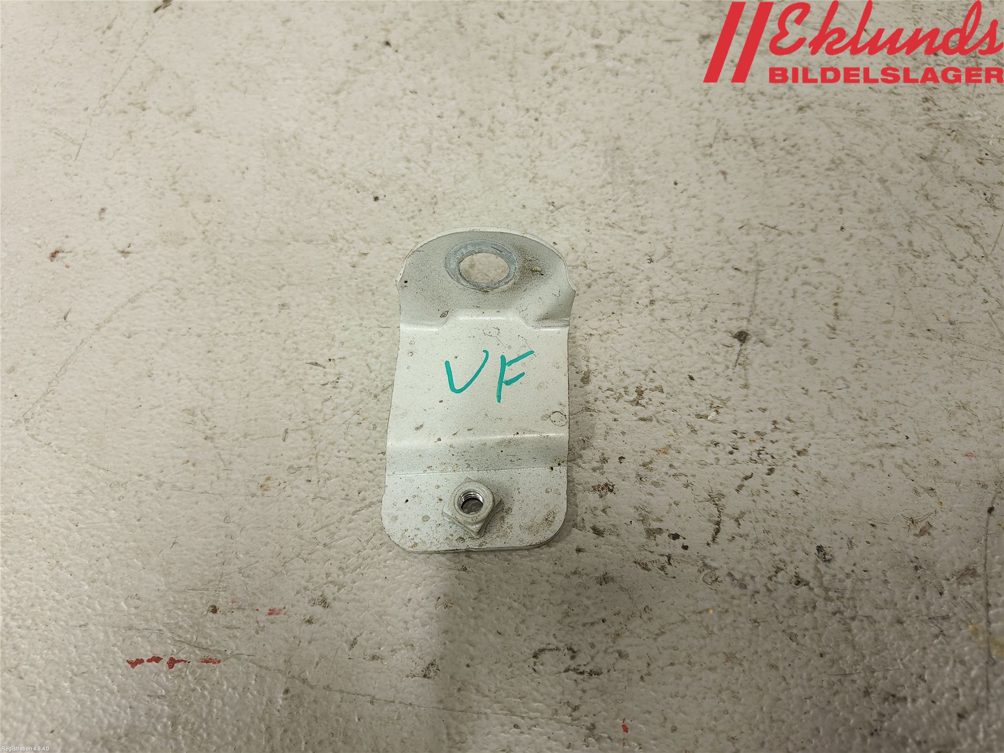 Audi A1/S1 11-18 Skärmfäste Fram Vä