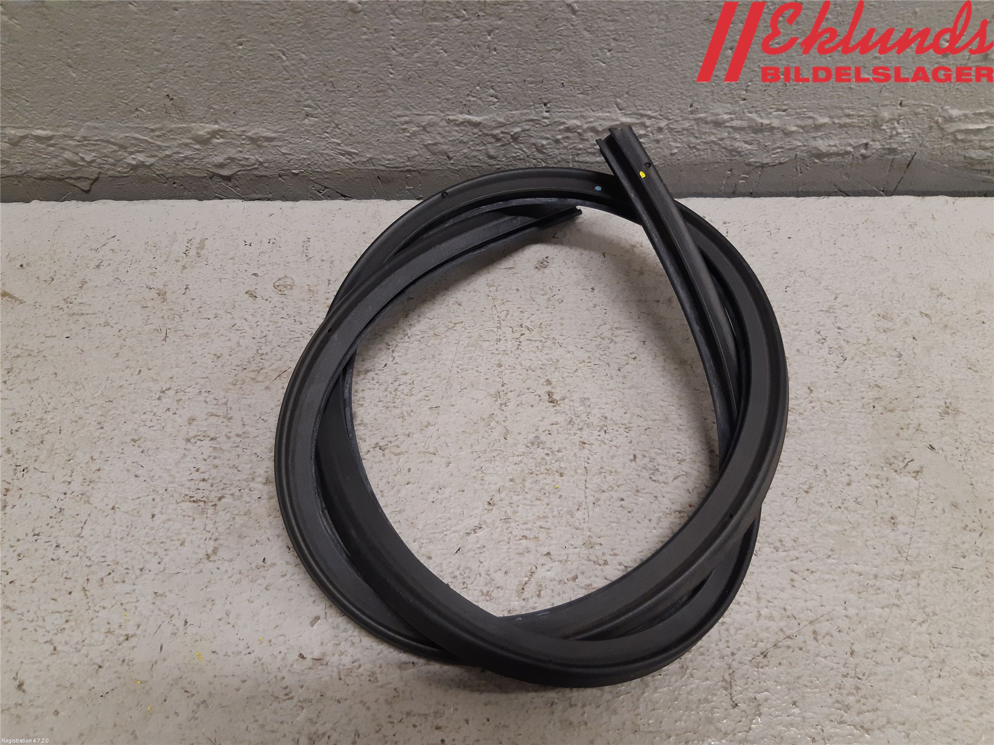 Volvo XC90/RECHARGE 16- Huvisolering