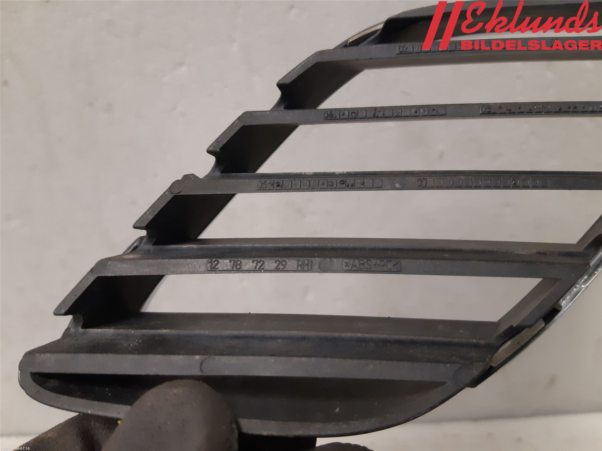 Saab 9-3 VER 2 Grilldel Höger