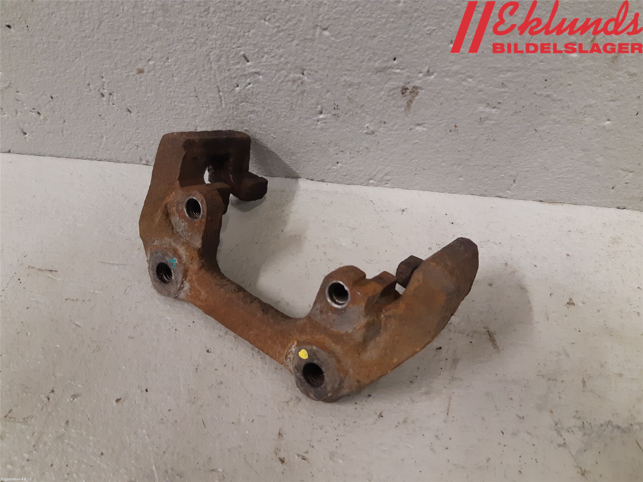 Volvo V70 05-08 Bromsokshållare