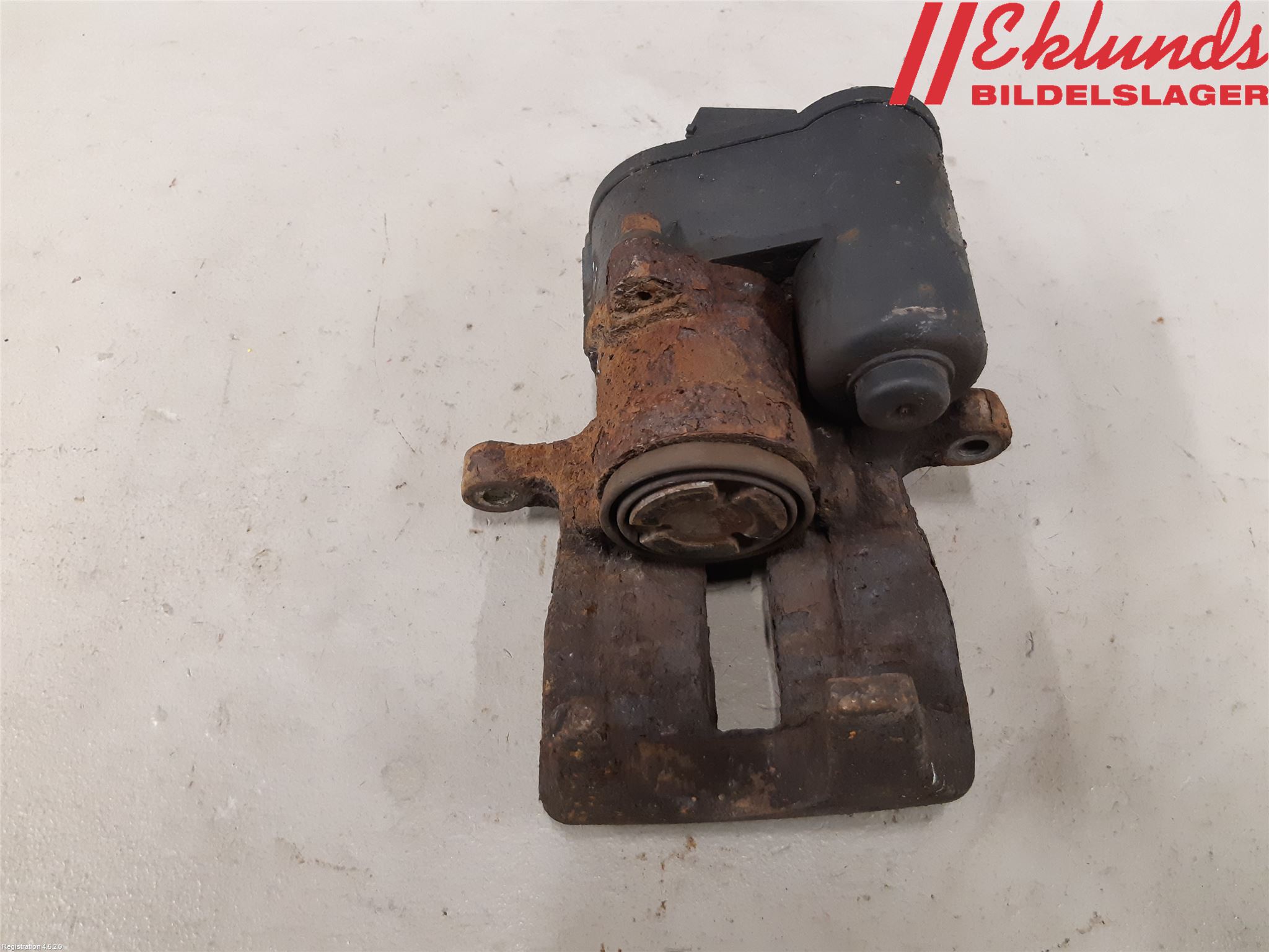 Volkswagen VW PASSAT 11-14 Bromsok Bak Höger