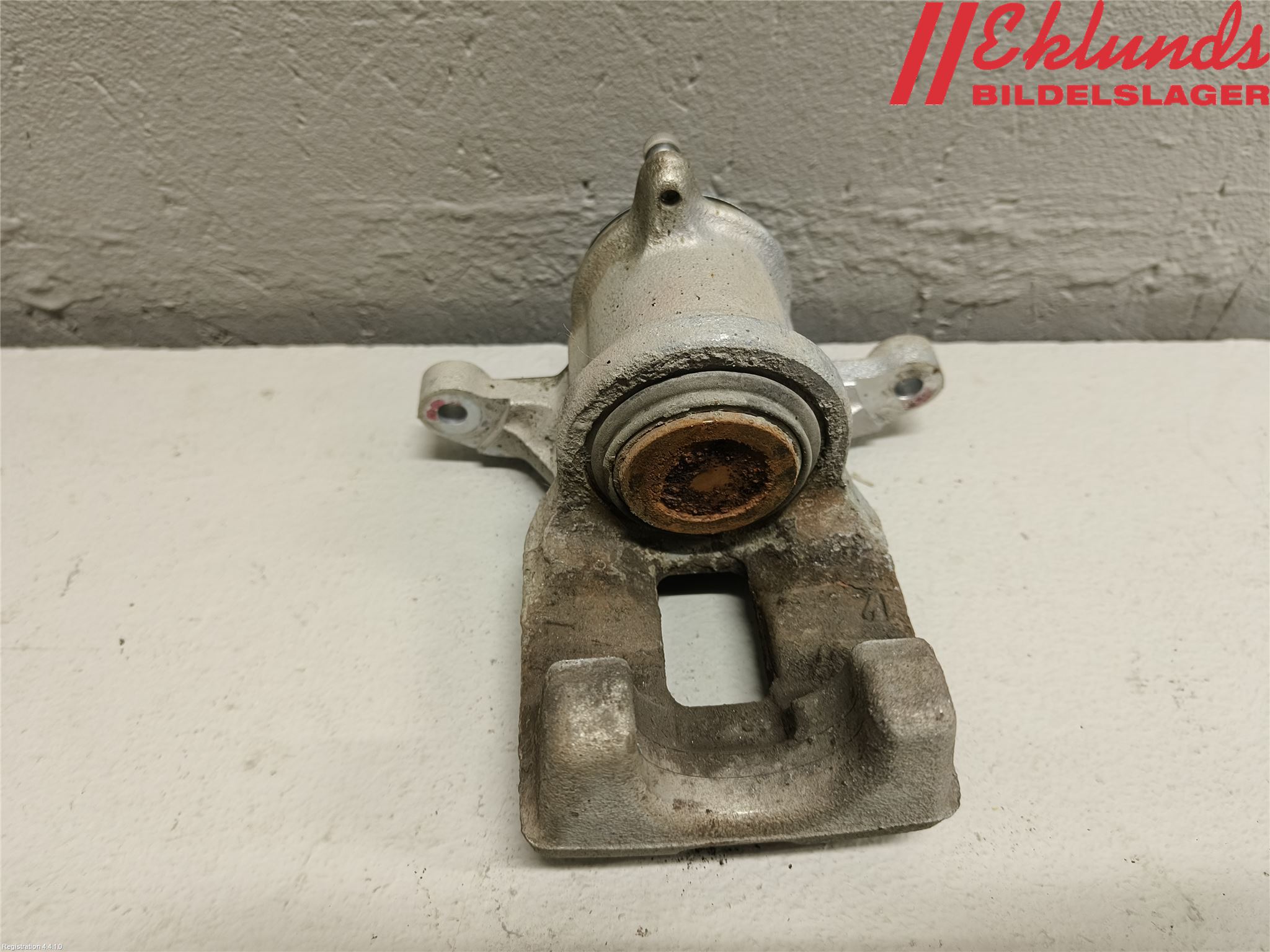 Toyota bZ4X EA10 22- Bromsok Bak Vänster