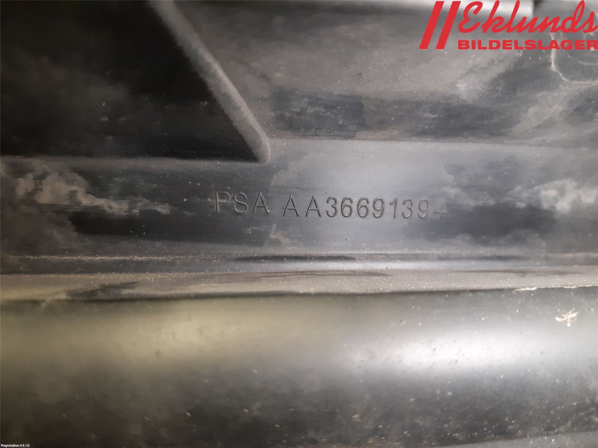 Peugeot 3008 09-16 Grill Komp