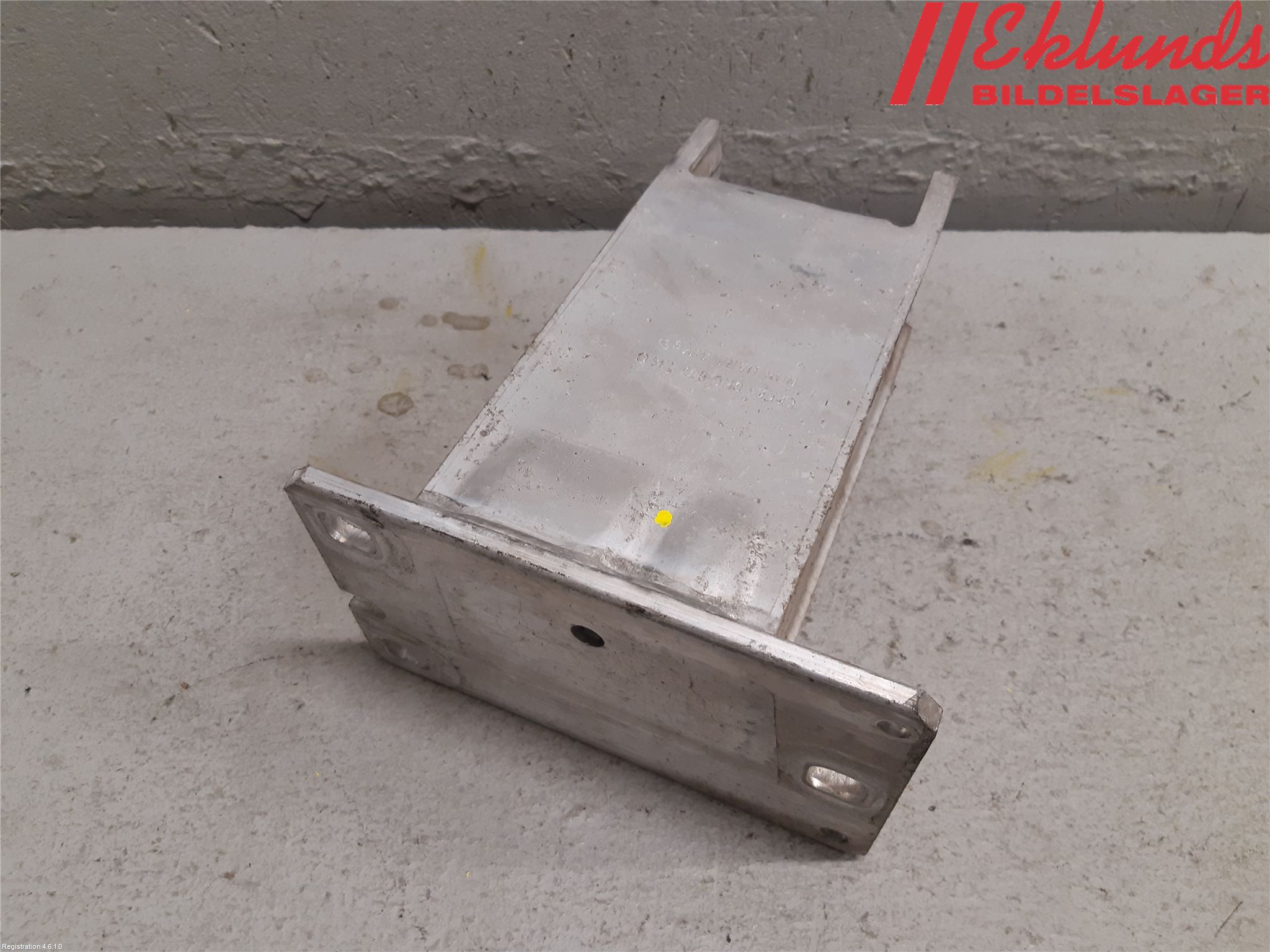 Audi A4/S4 08-11 Stötfångarbärjärn Fram