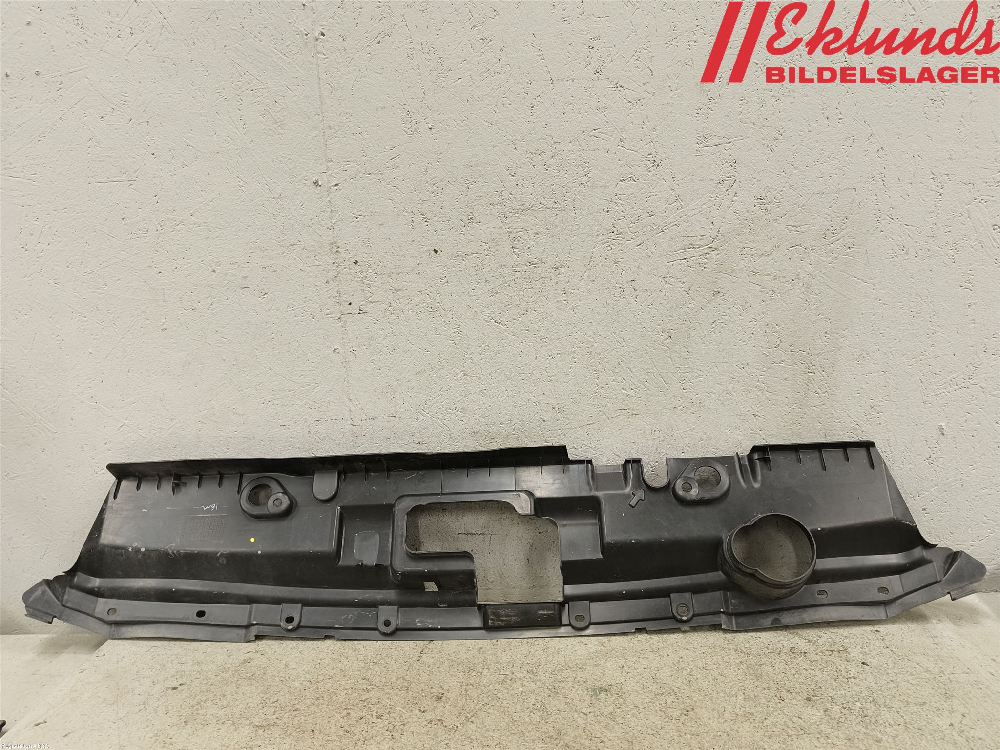 Nissan LEAF 18- Täckplast Front