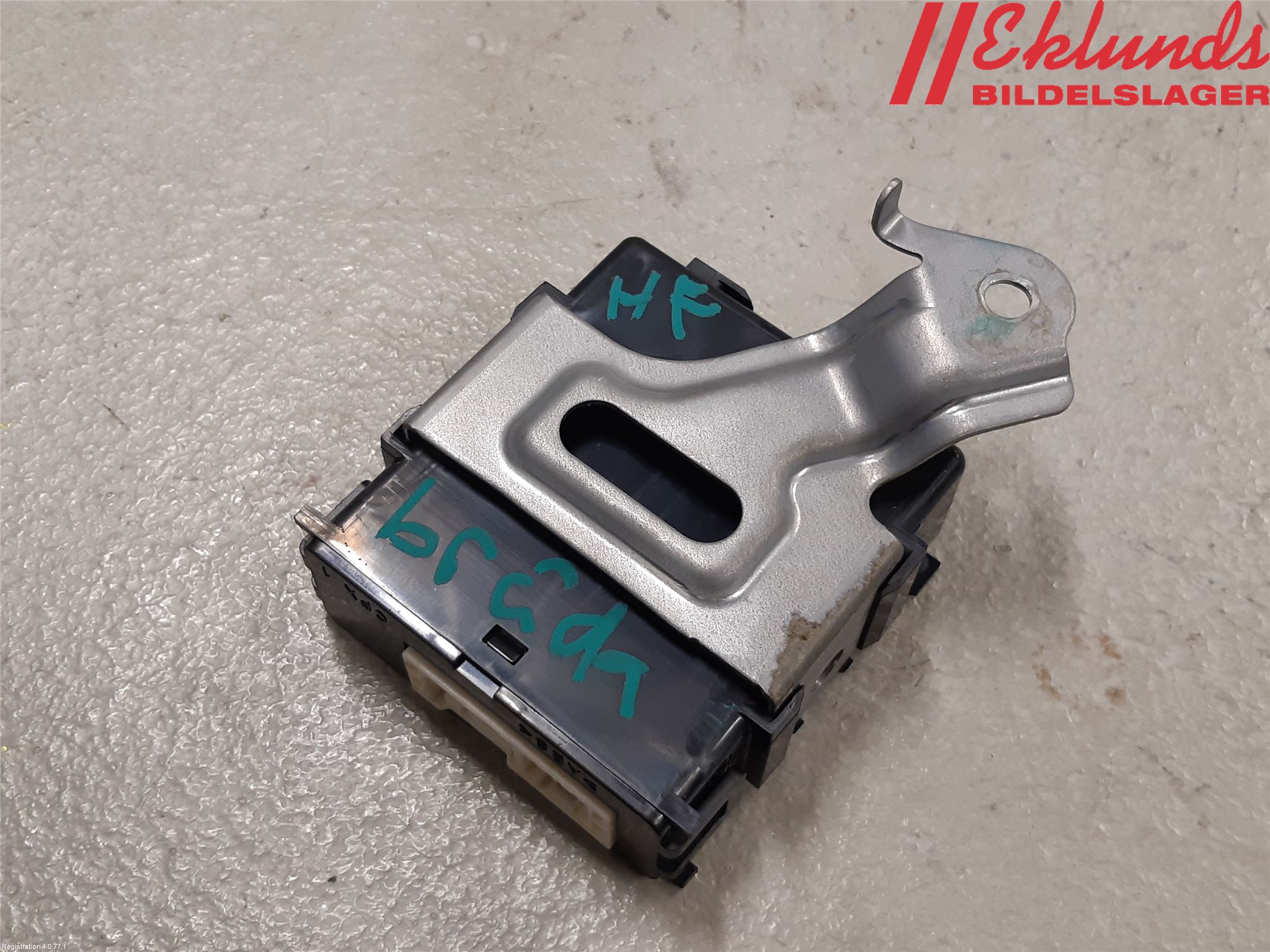 Toyota COROLLA 19- Relä Torkarmotor