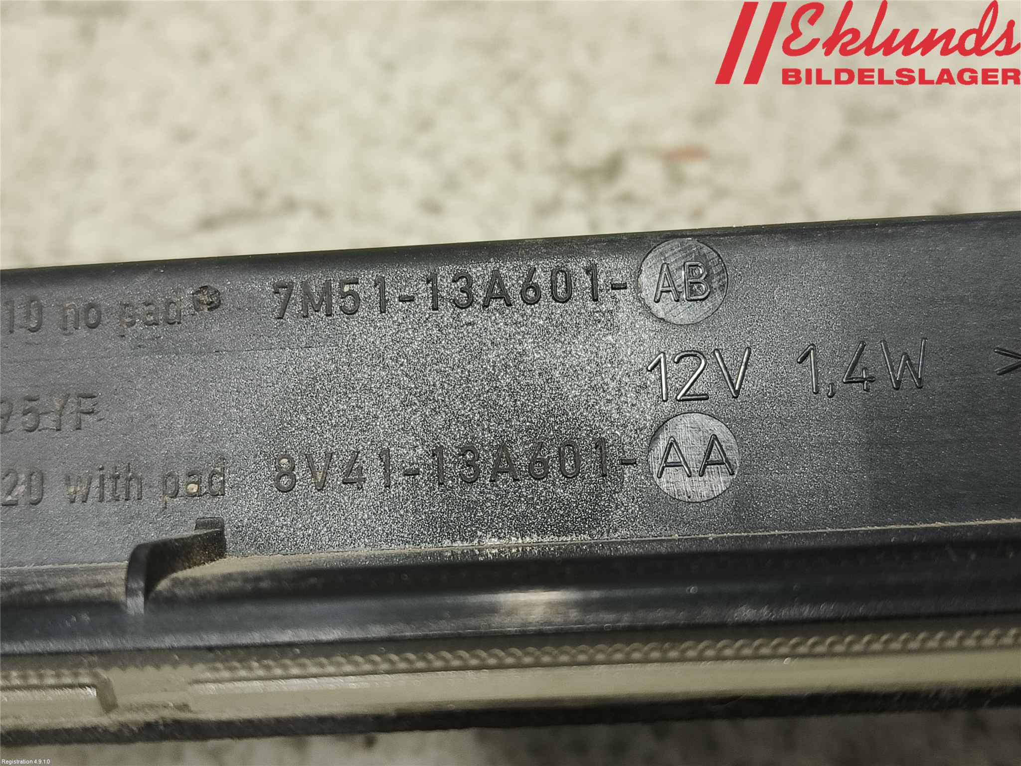 Ford KUGA 08-12 Bromsljus Bakruta