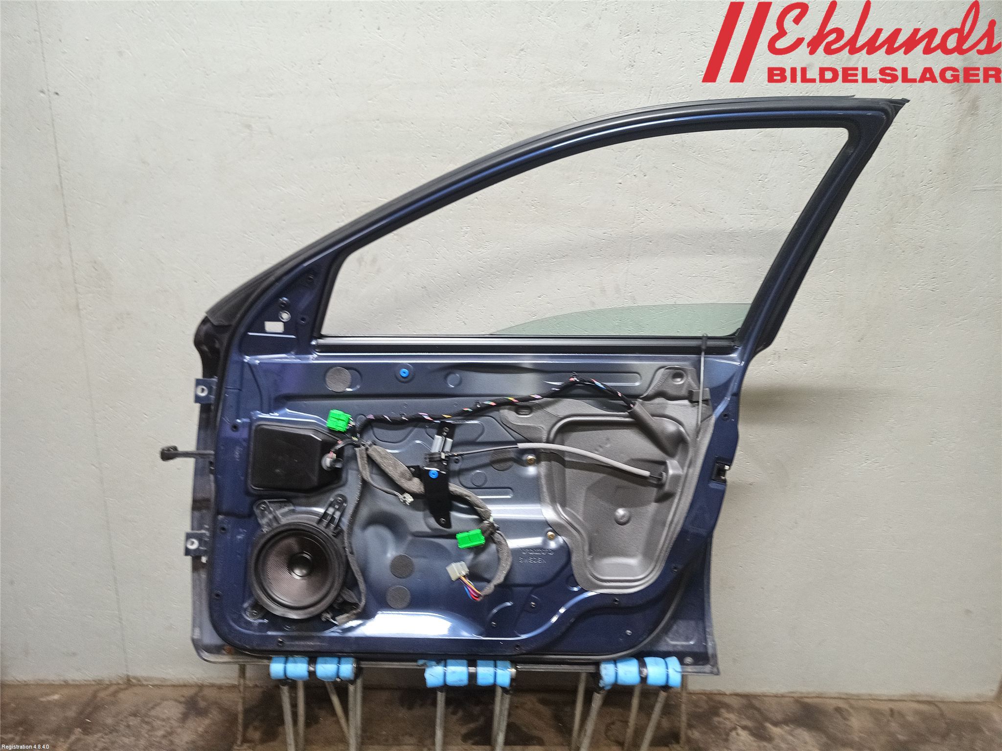 Volvo V70 00-04 Dörr Fram Höger