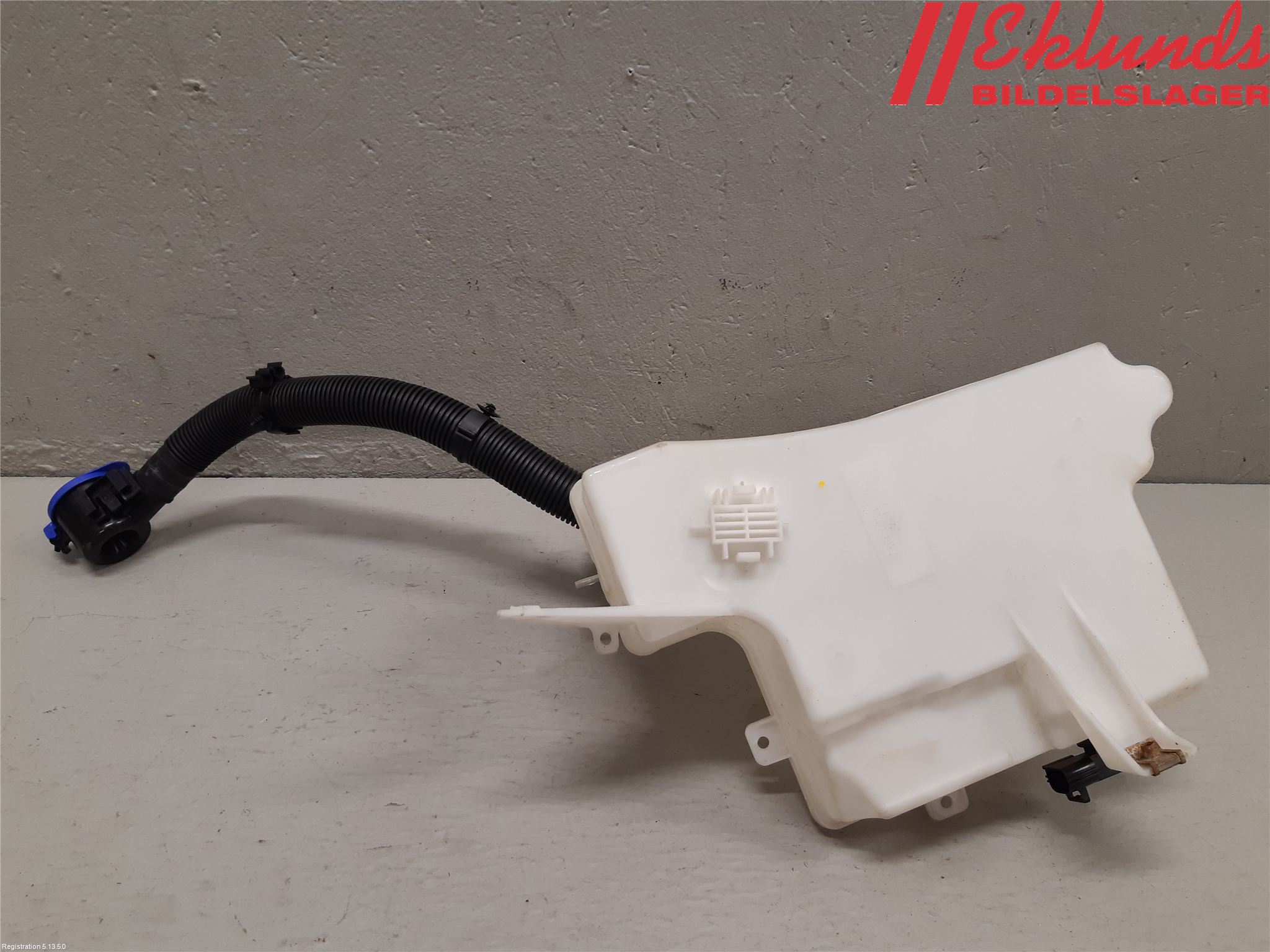 Ford FOCUS 19- Spolartank Vindruta-Strål