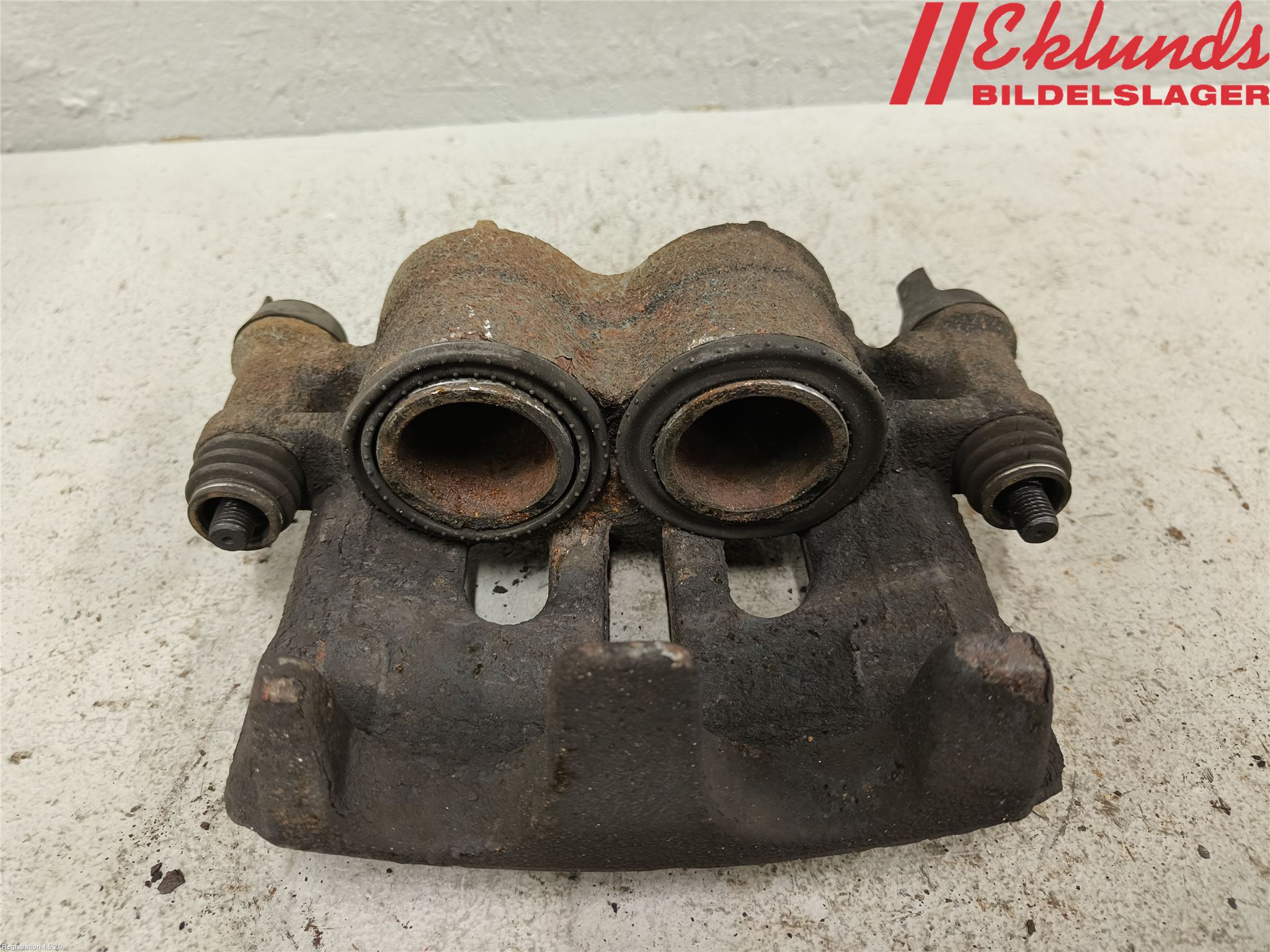 Nissan NV400 12-24 Bromsok Fram Höger