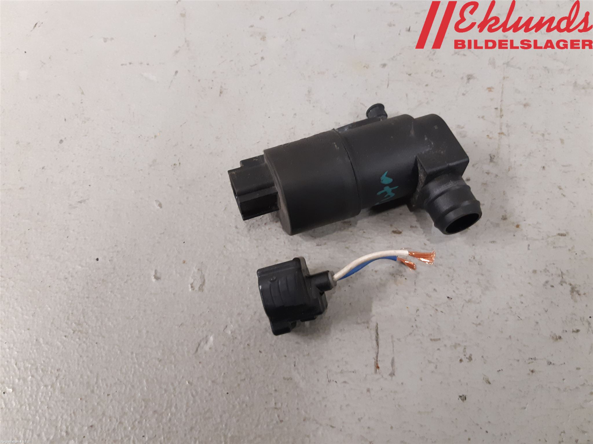 Toyota YARIS XP130 12-14 Spolarpump Baklucka