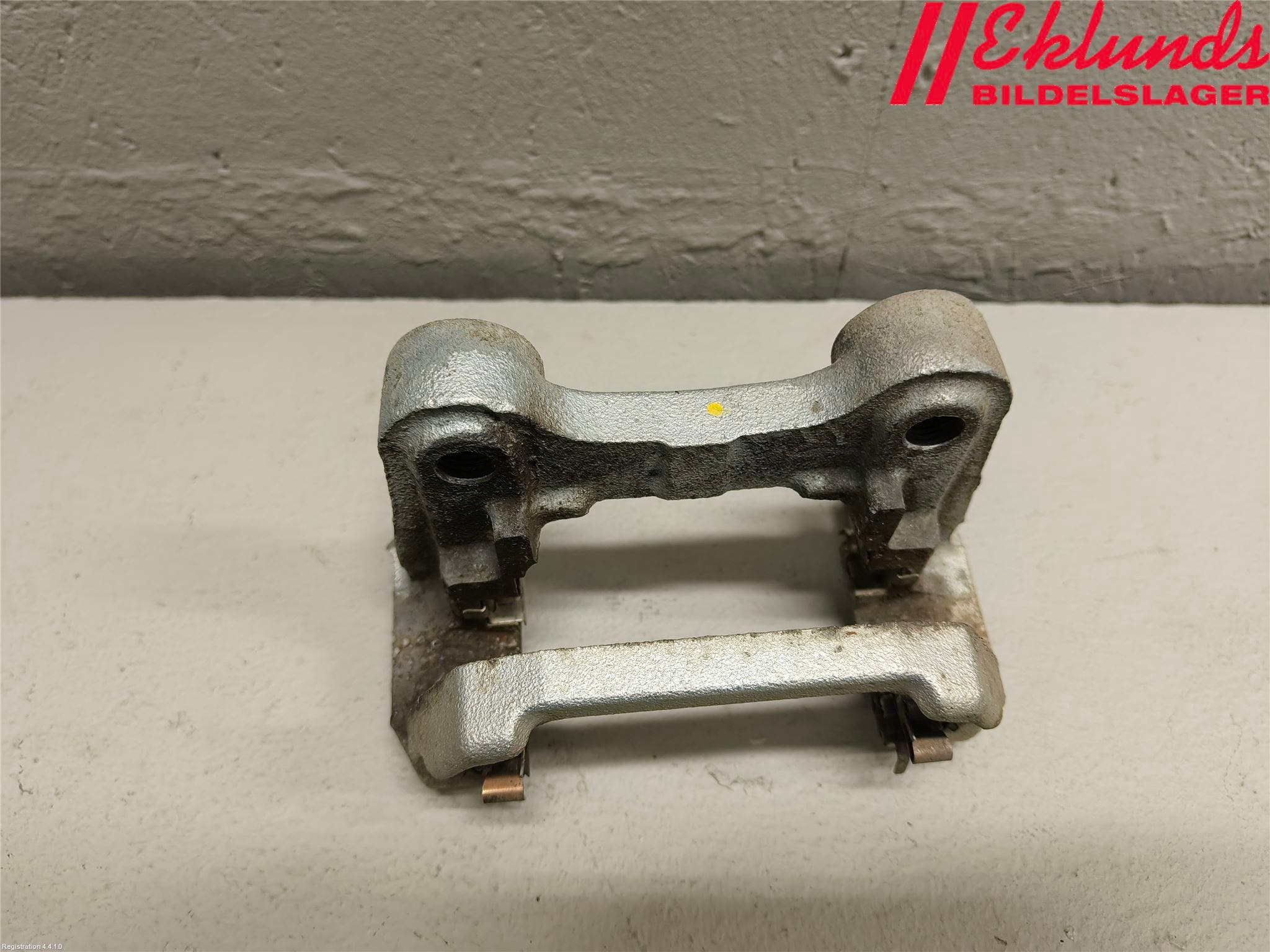 Toyota bZ4X EA10 22- Bromsokshållare