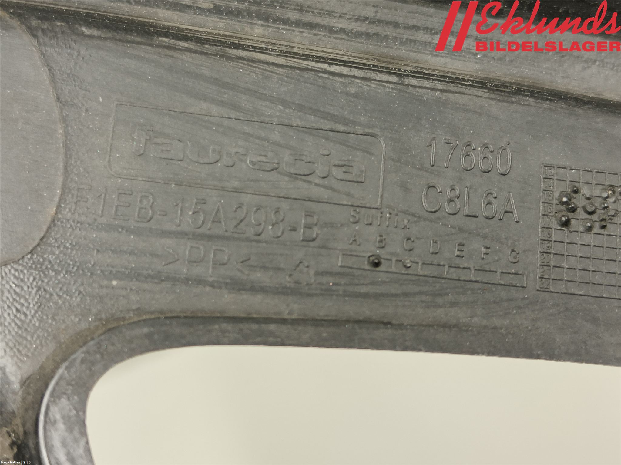 Ford FOCUS 15-18 Dimljussarg Fram