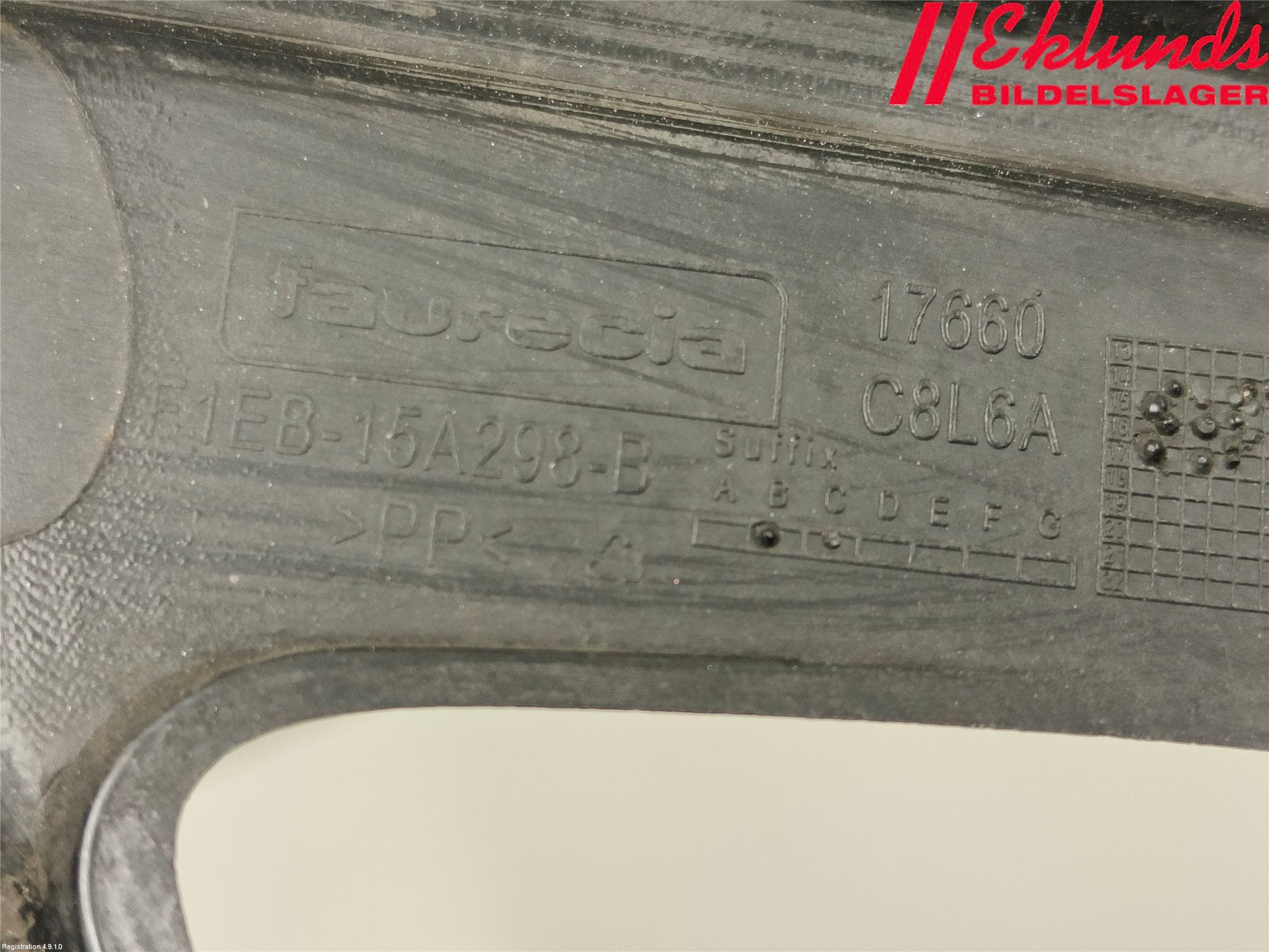 Ford FOCUS 15-18 Dimljussarg Fram