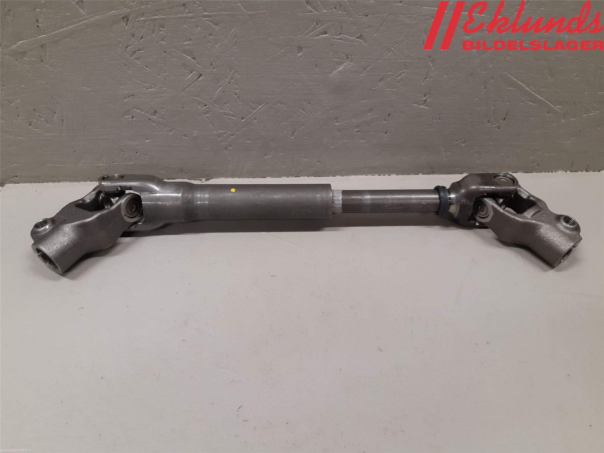 Toyota YARIS XP21 20- Rattaxelknut