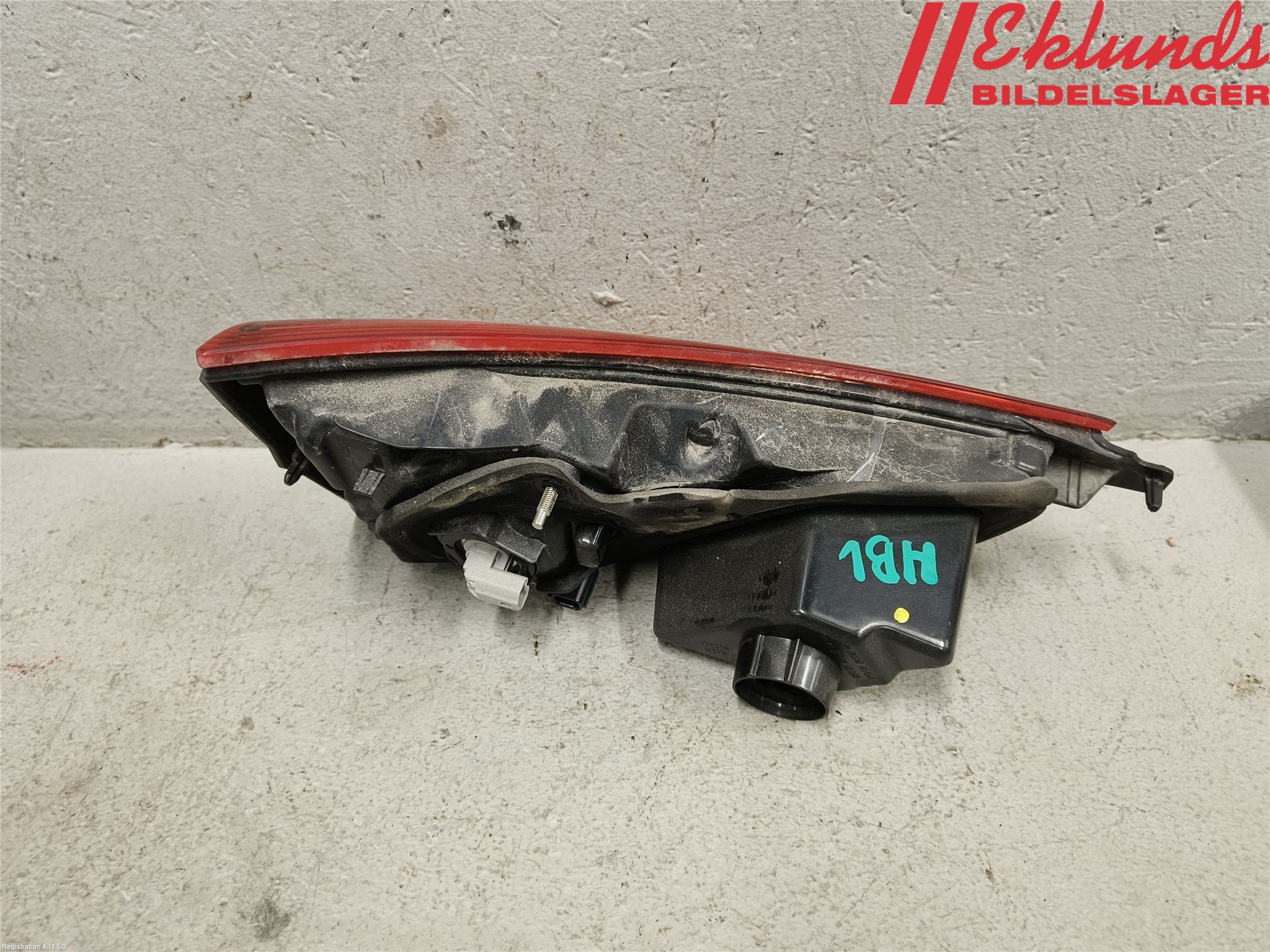 Nissan QASHQAI 14-17 Bakljus Lucka Hö