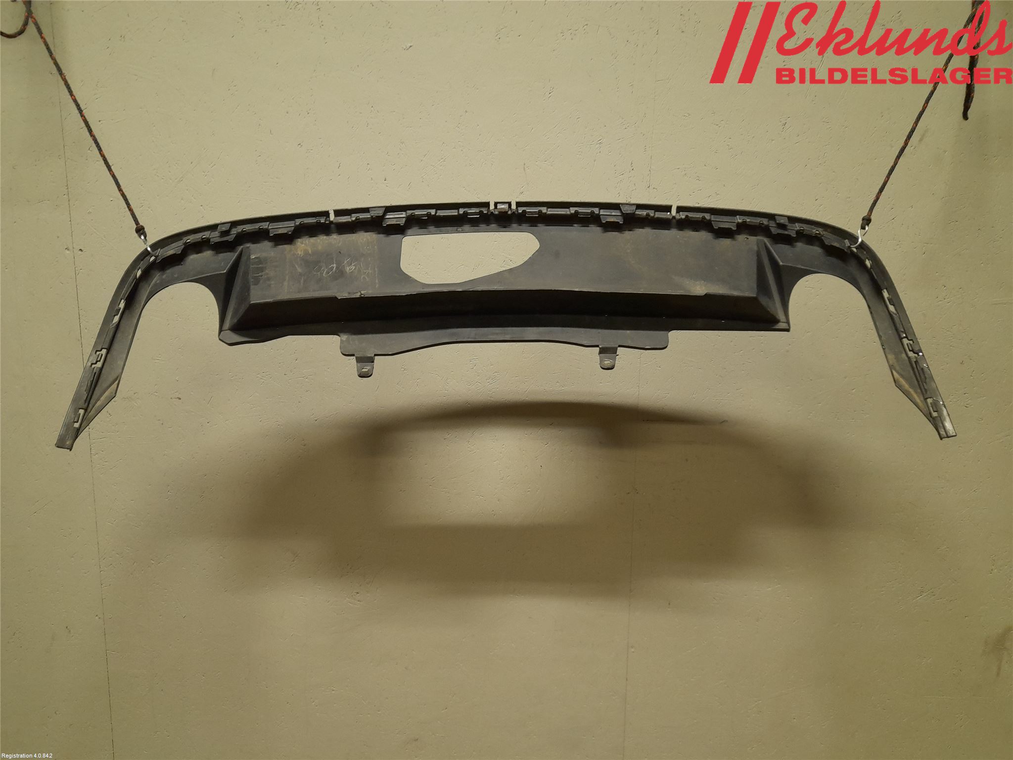 Volkswagen VW PASSAT 11-14 Stötfångardel Bak Mitt