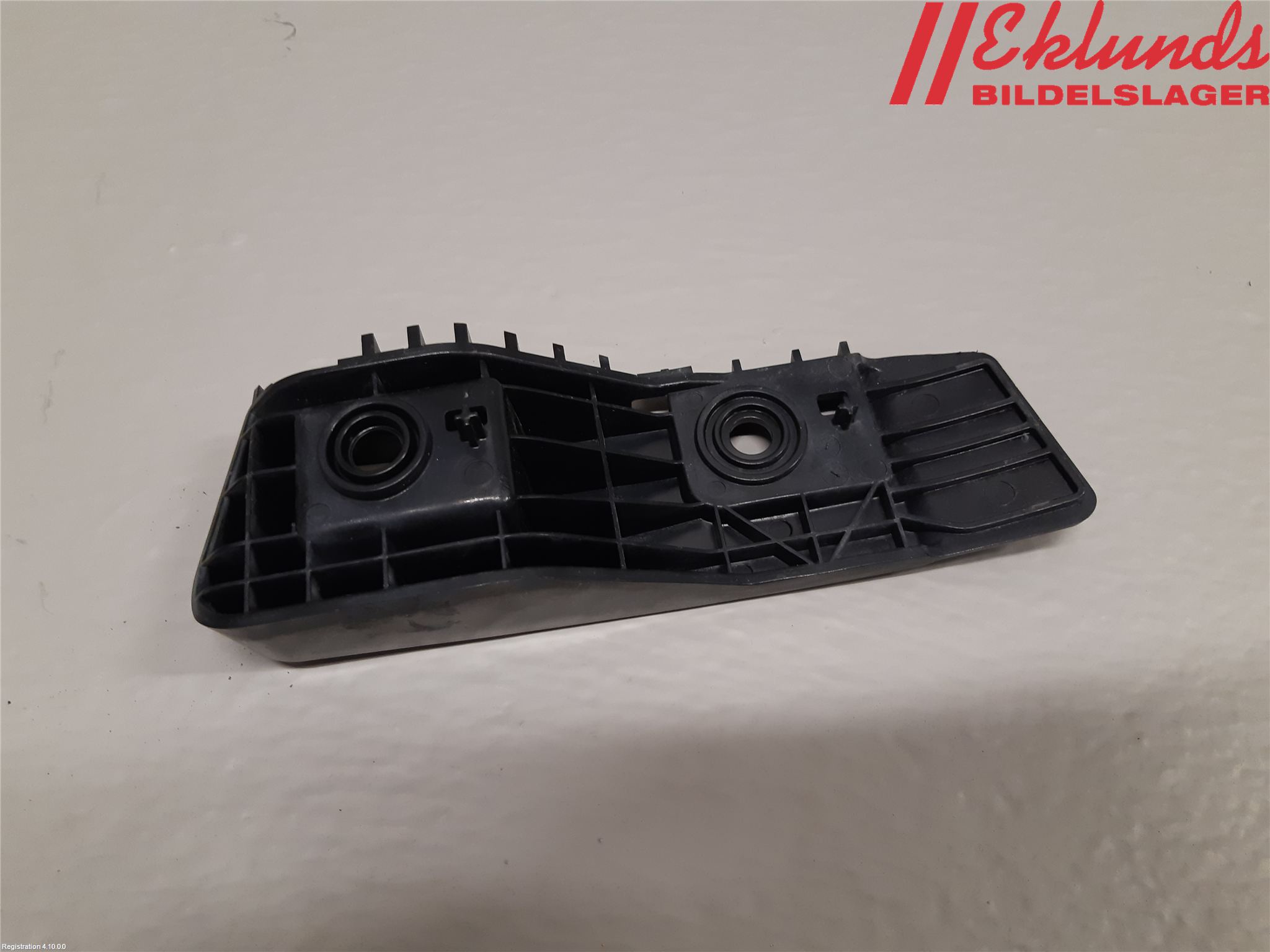 Tesla MODEL 3 17- Stötfångarfäste Bak Vä