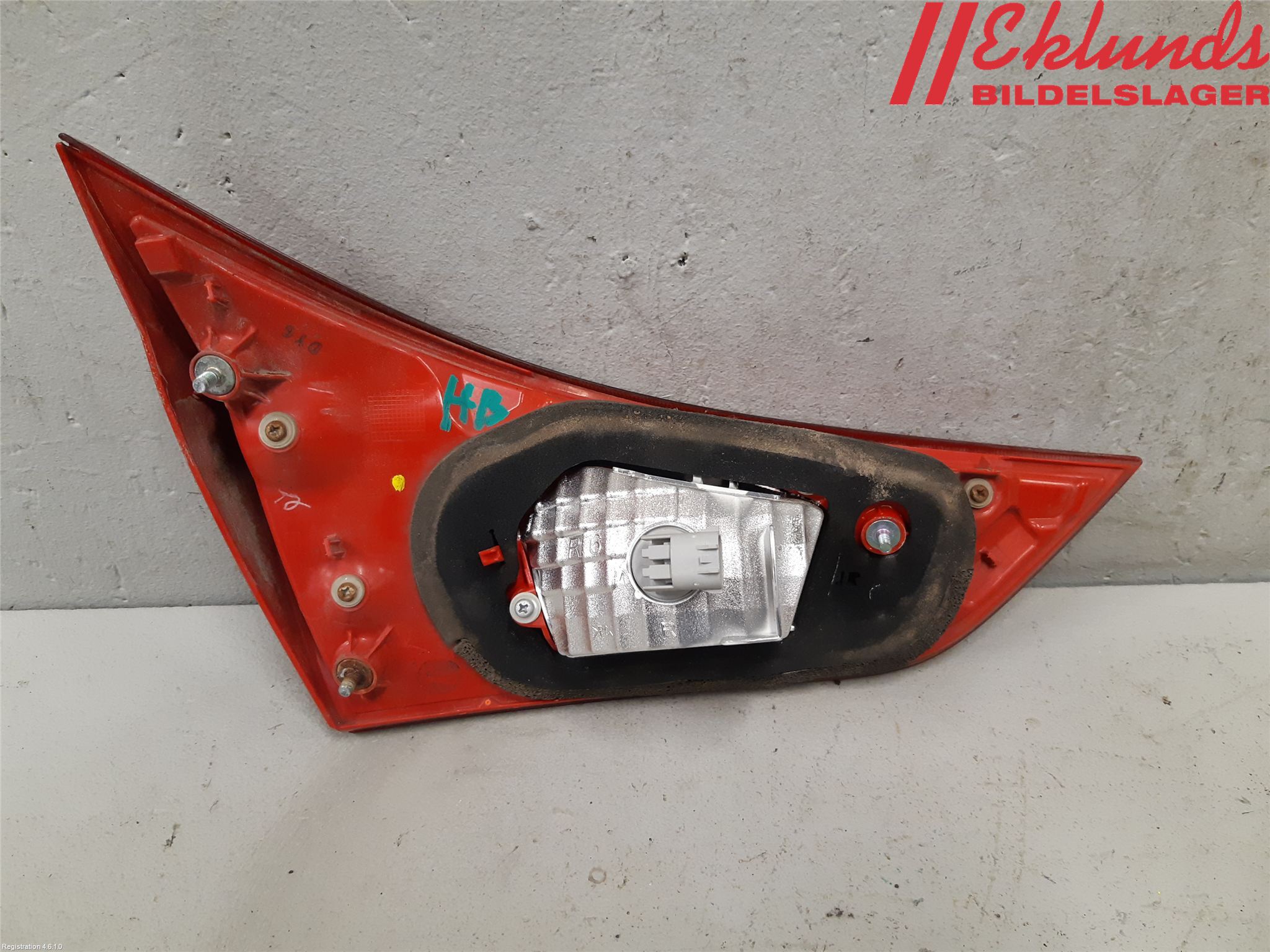 Toyota AURIS 13-19 Bakljus Lucka Hö