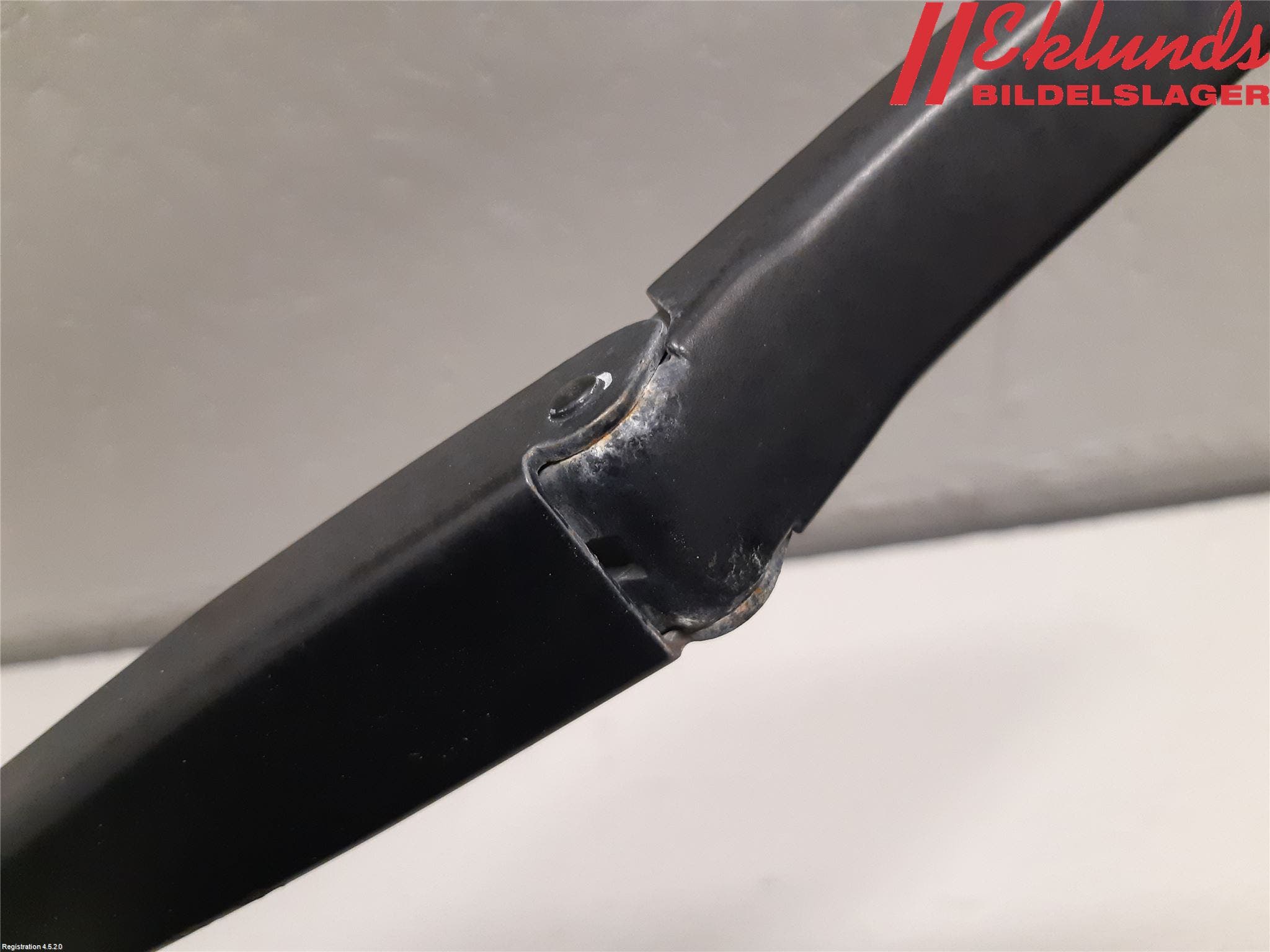 Volkswagen VW GOLF VI 09-13 Torkararm Armar Vindruta