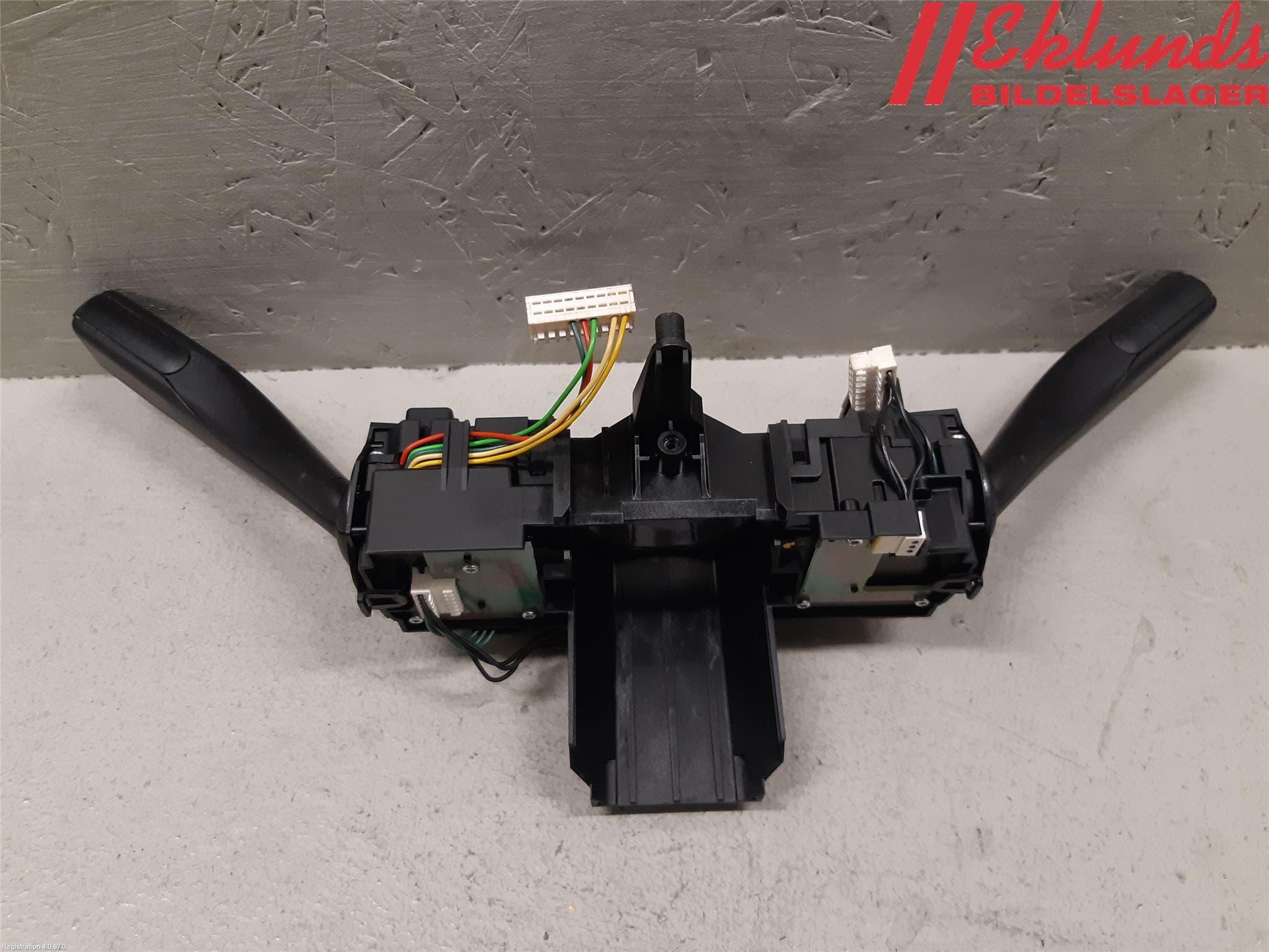 Volkswagen VW GOLF VI 09-13 Spakcentral