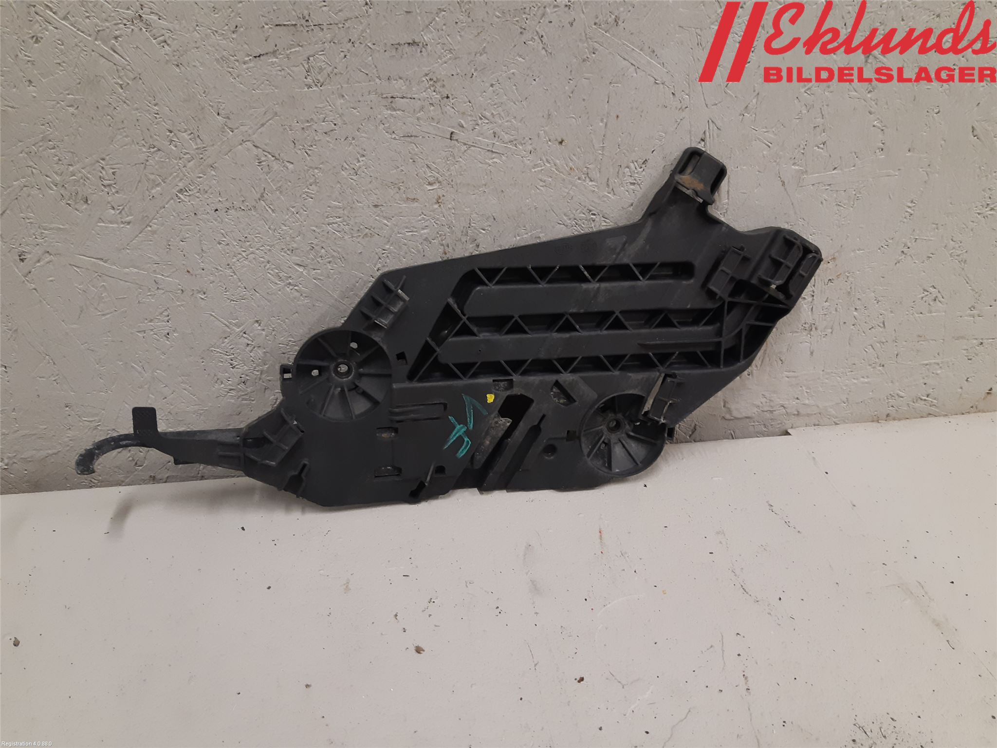 Skoda OCTAVIA (1Z) 05-13 Strålkast Fästsarg