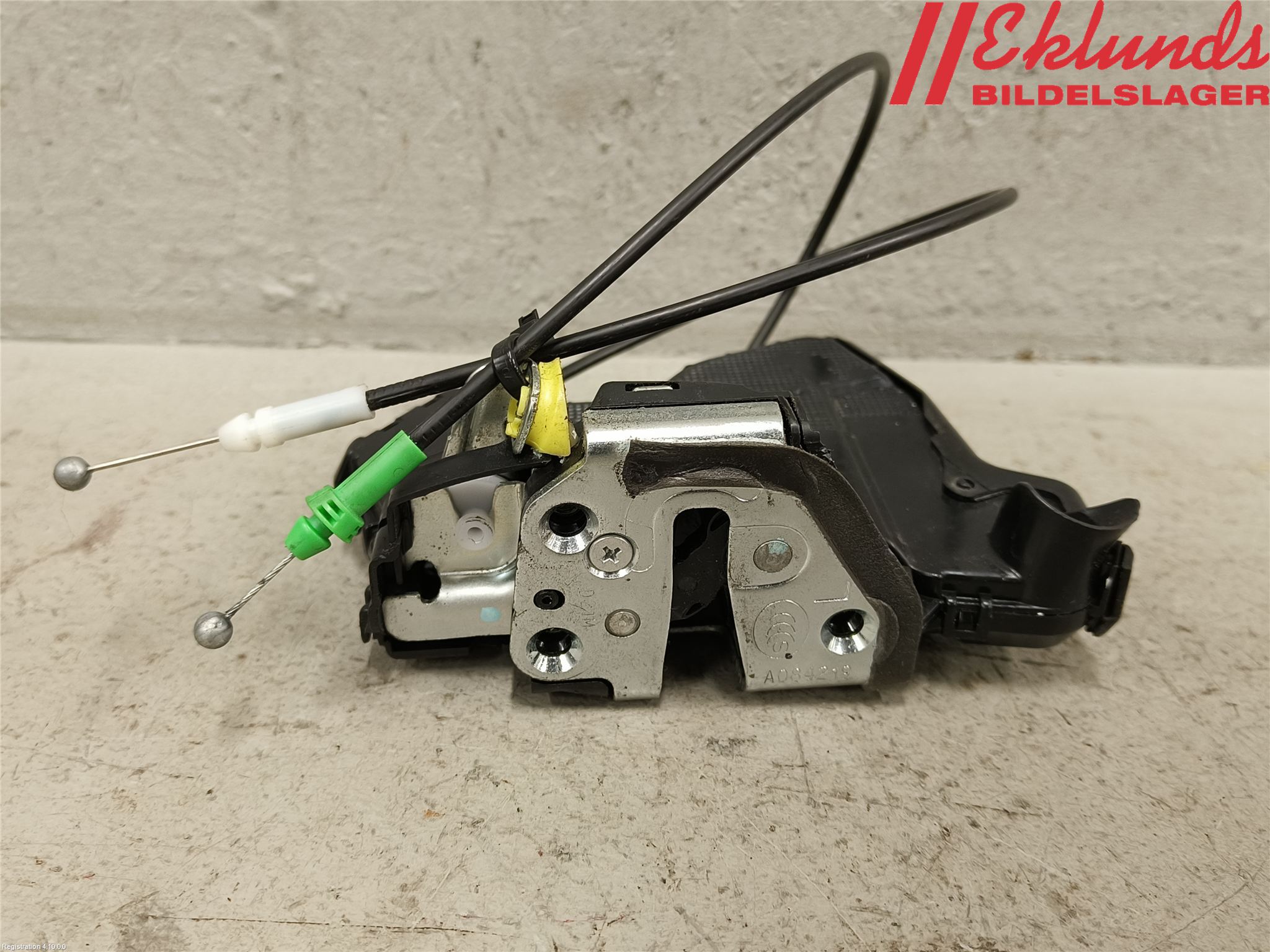 Toyota AURIS 13-19 Låskista-Dörrlås