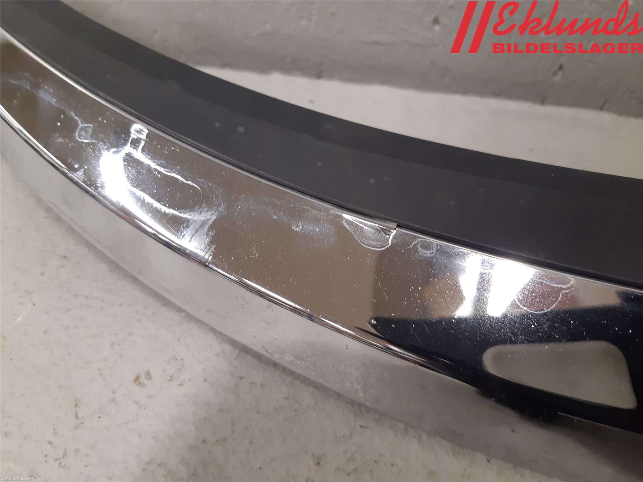 Saab 9-5     06-10 Grilldel Höger