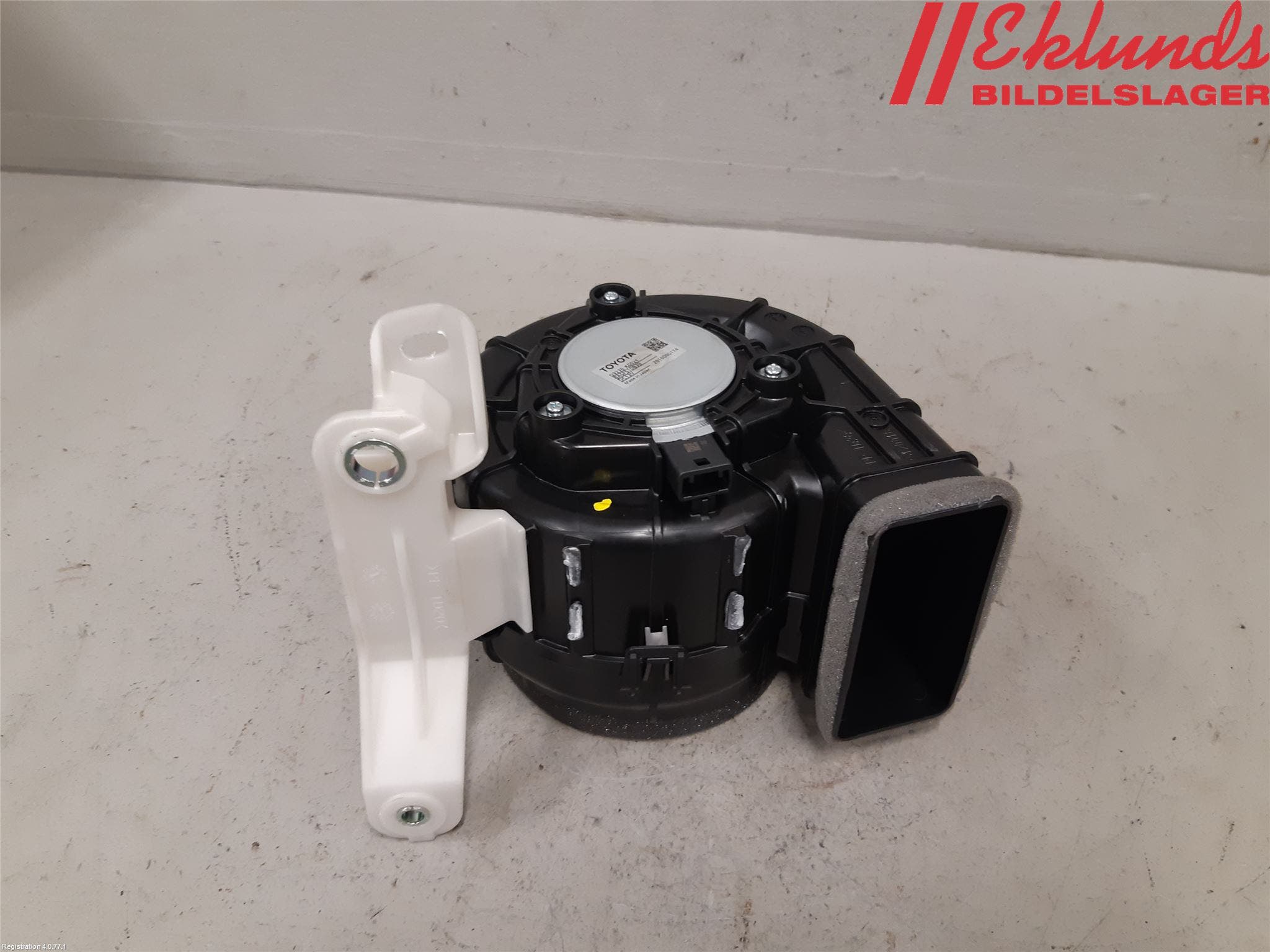 Toyota YARIS XP21 20- Kylfläkt El