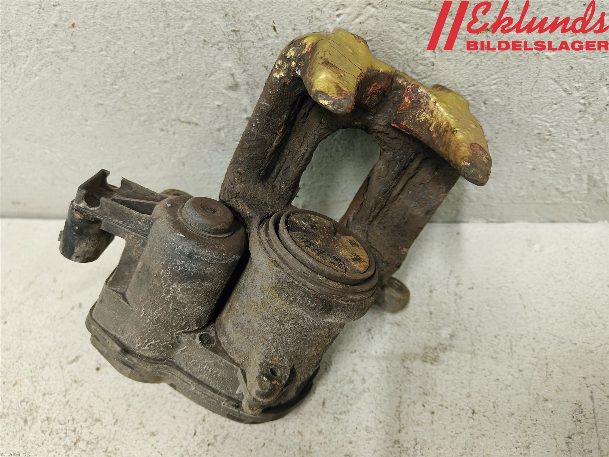 BMW 5 F10/F11/F18 09-17 Bromsok Bak Vänster