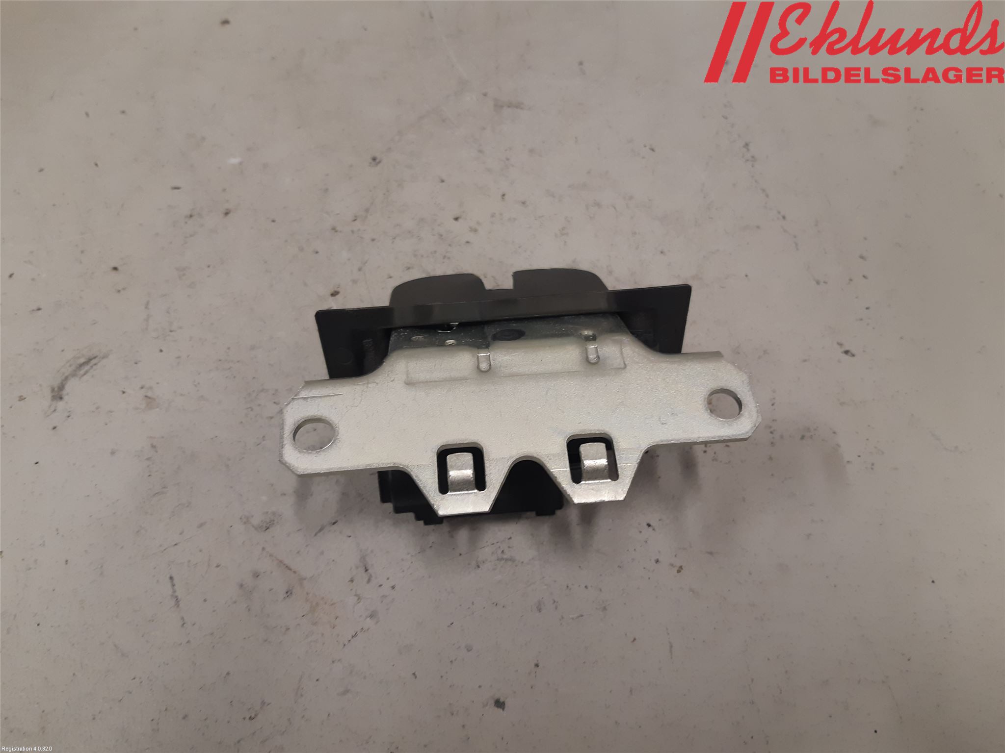 Opel INSIGNIA 09-16 Låskista Baklucka