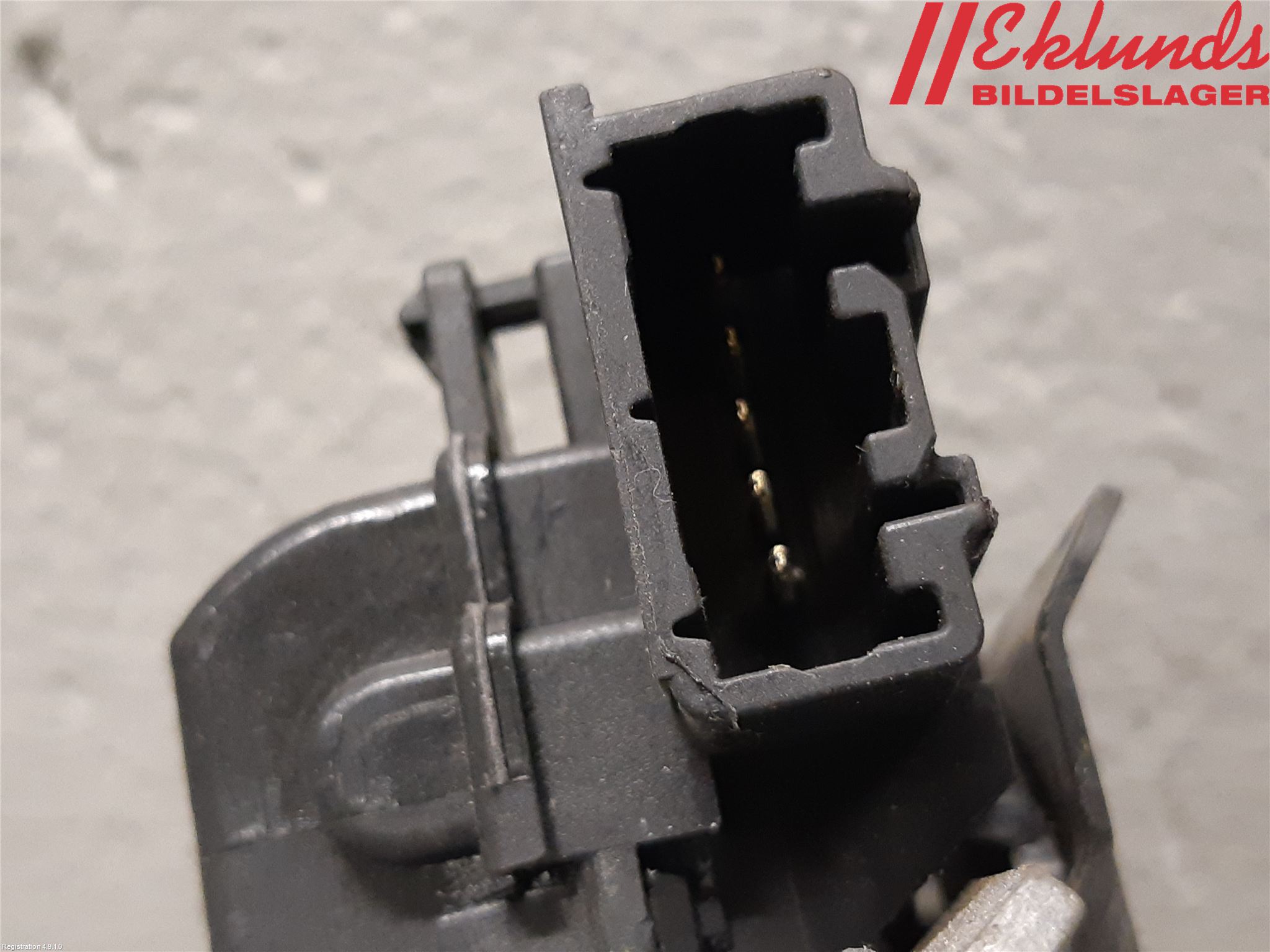 Ford KUGA 17-19 Låskista Baklucka