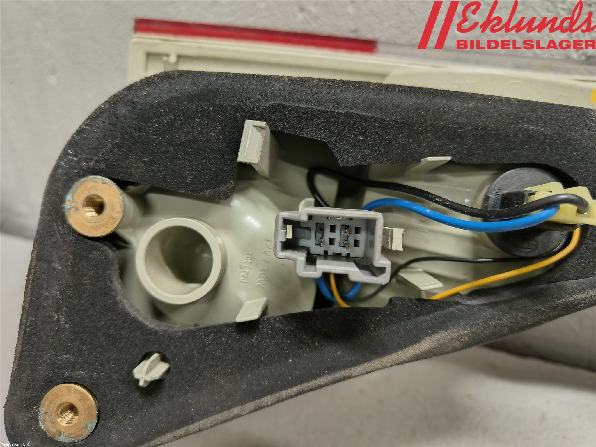 Volvo V70 08-13 Bakljus Lucka Hö