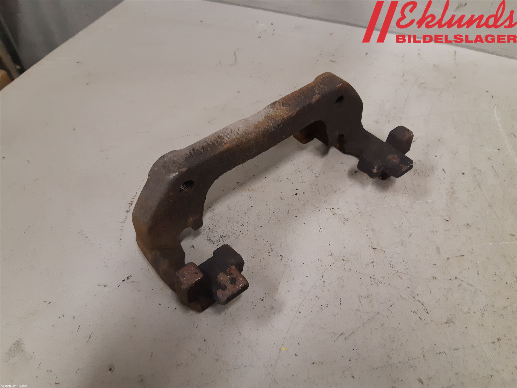 Toyota PROACE II 16- Bromsokshållare