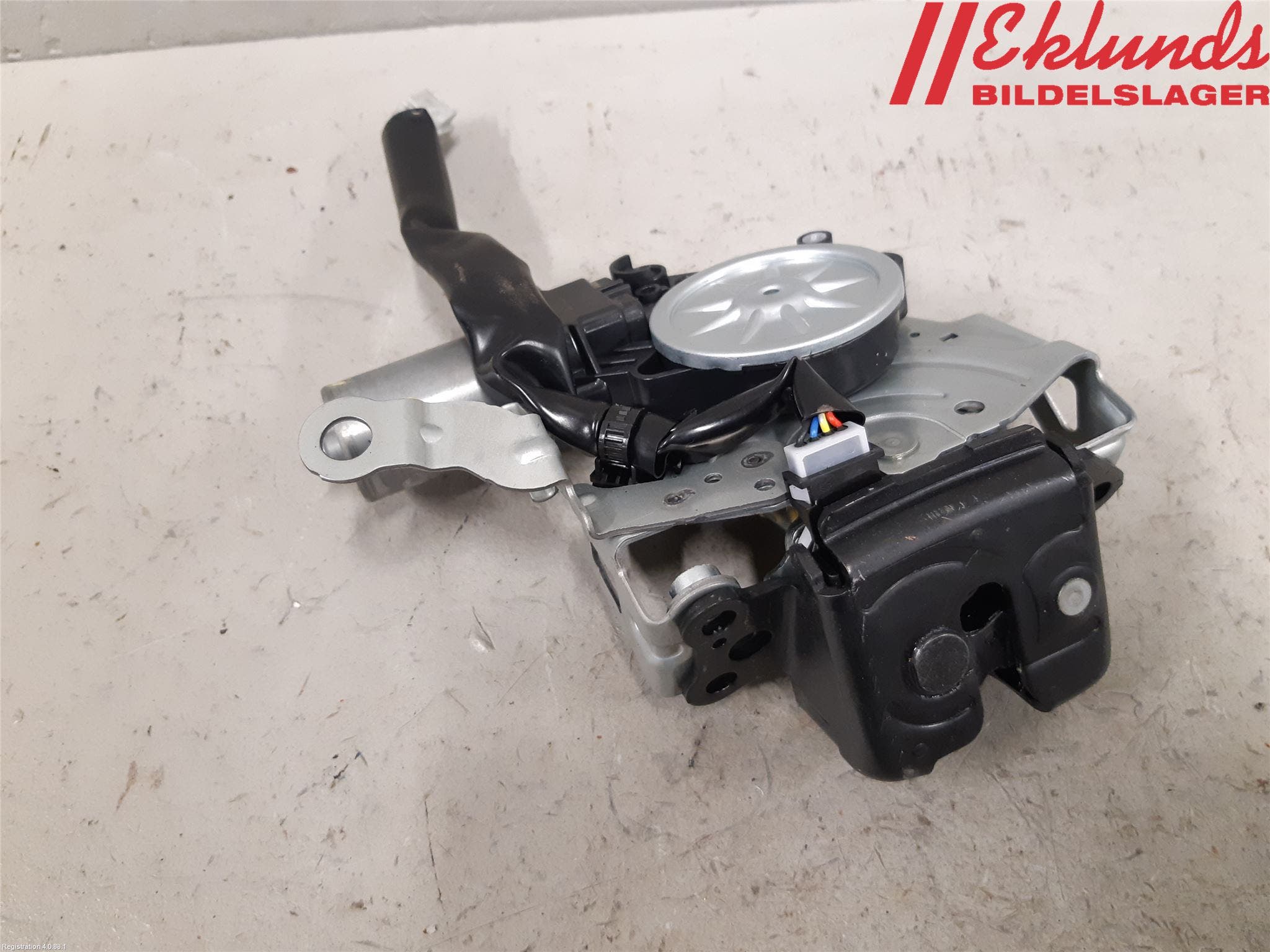 Toyota COROLLA 19- Låskista Baklucka