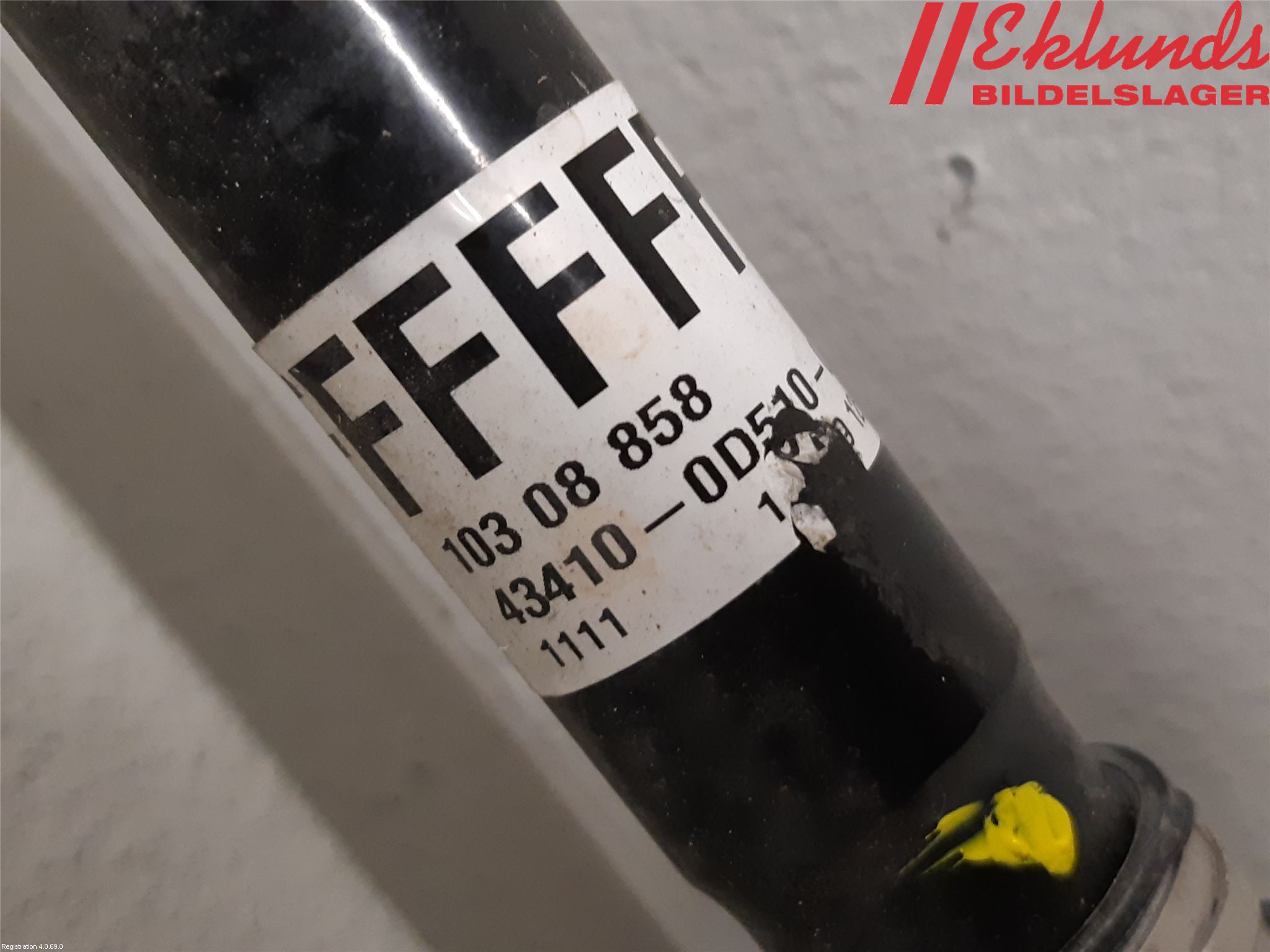 Toyota YARIS XP130 15-20 Drivaxel Fram Höger