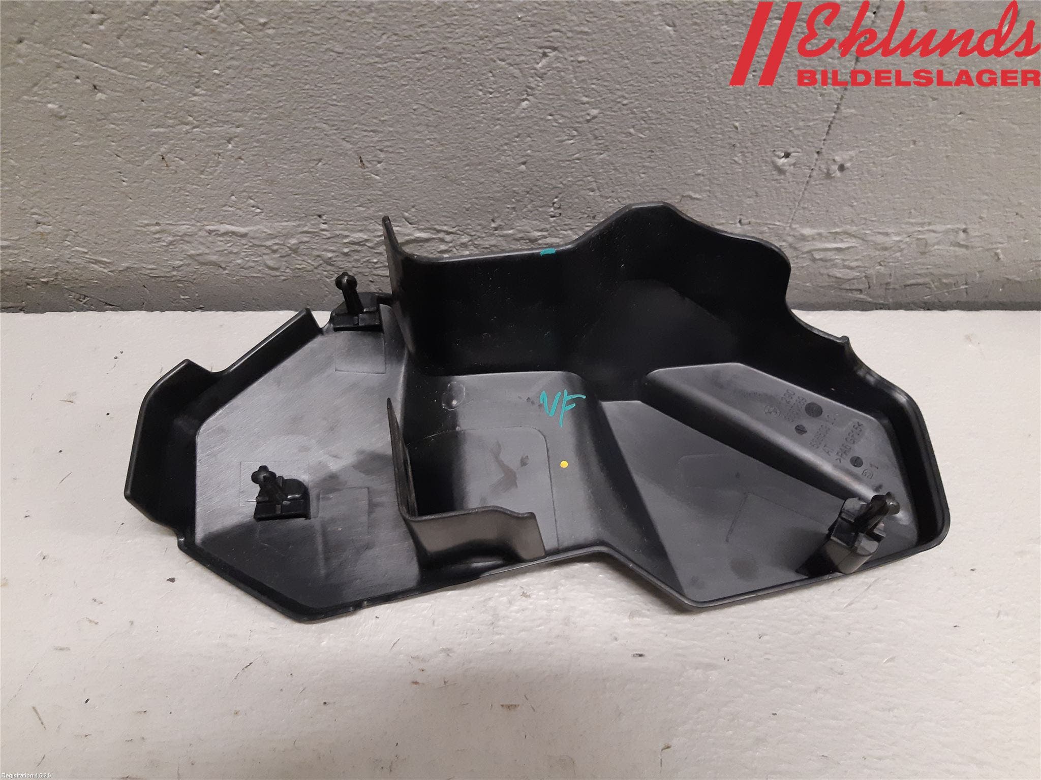 BMW 3 G20/G21/G80/G81 19- Säkringsdosa-Elcentral Lock