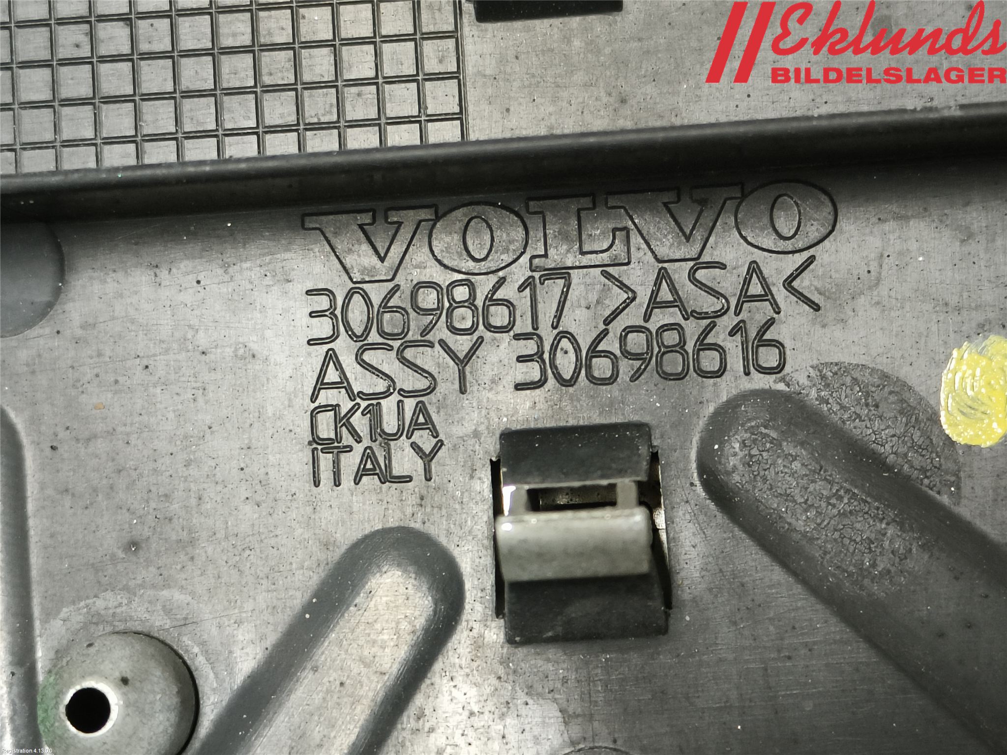 Volvo S60 05-10 Grill Komp